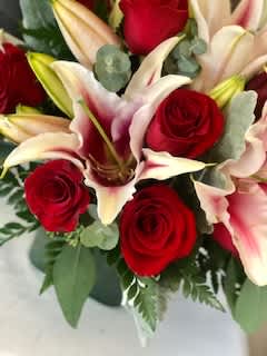 Spanaway Flower Delivery! Valentines Bouquets!