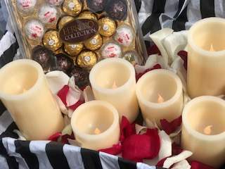 CHRISTMAS FLOWER ARRANGEMENTS DELIVERED  