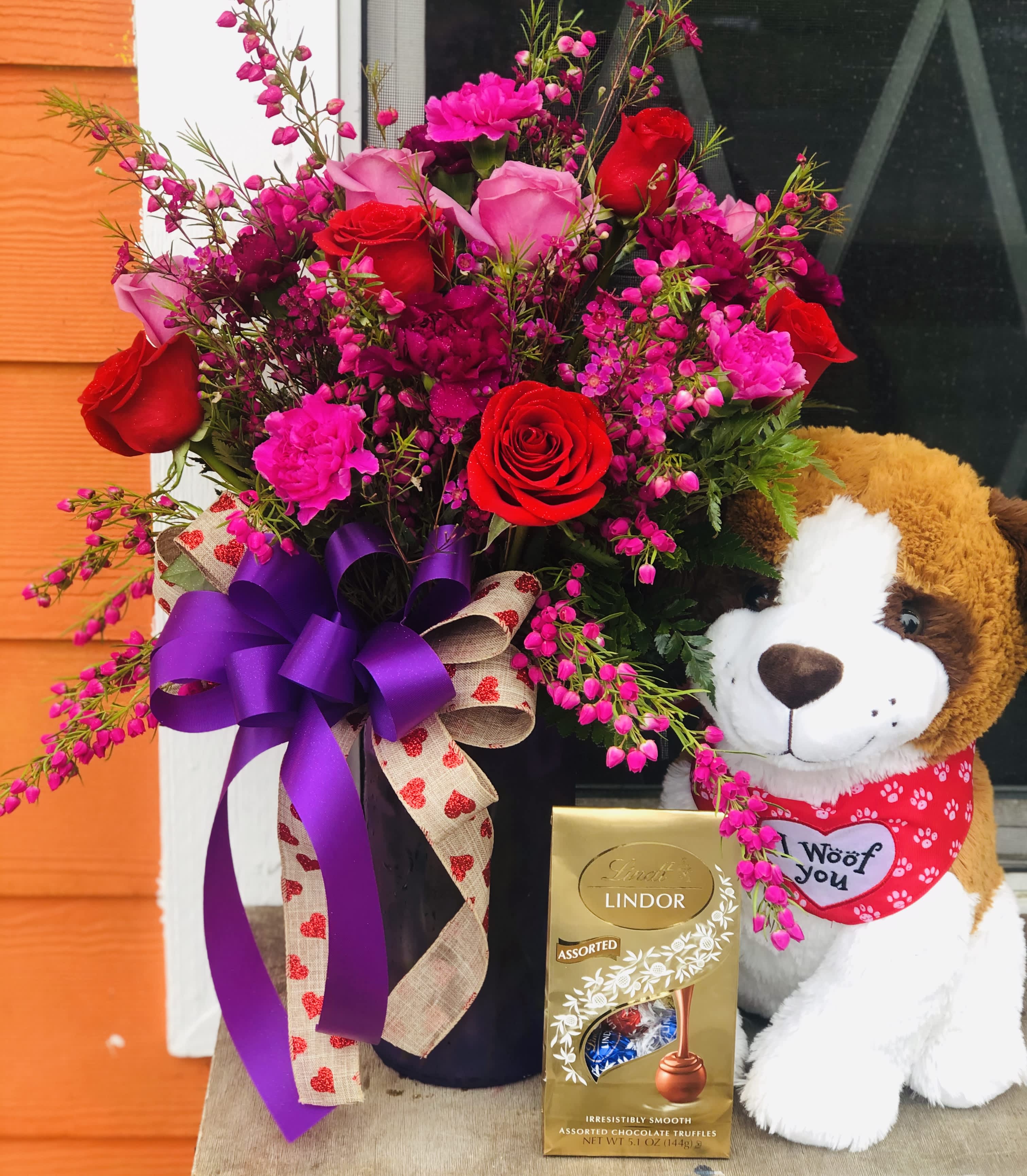  You can never go wrong with a bouquet of hand deliv