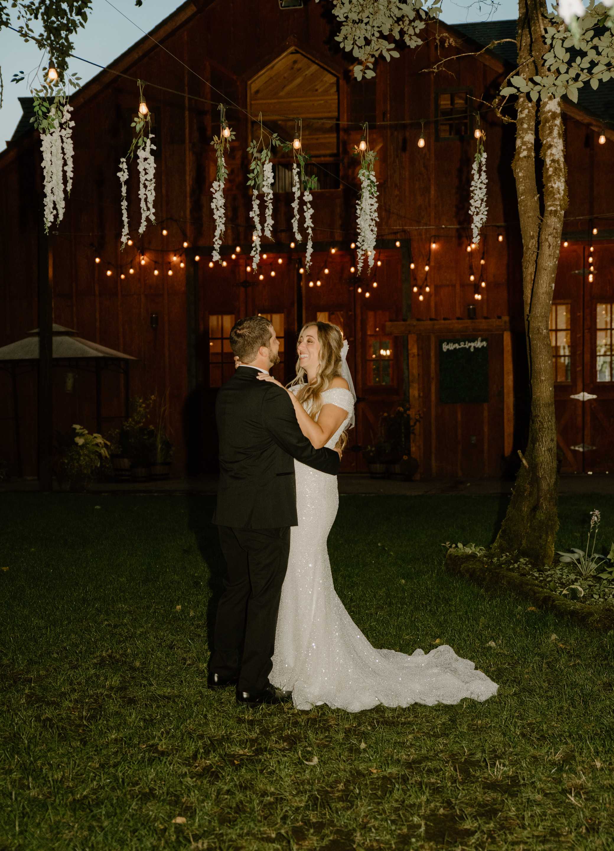 Capital City Barn for wedding flowers