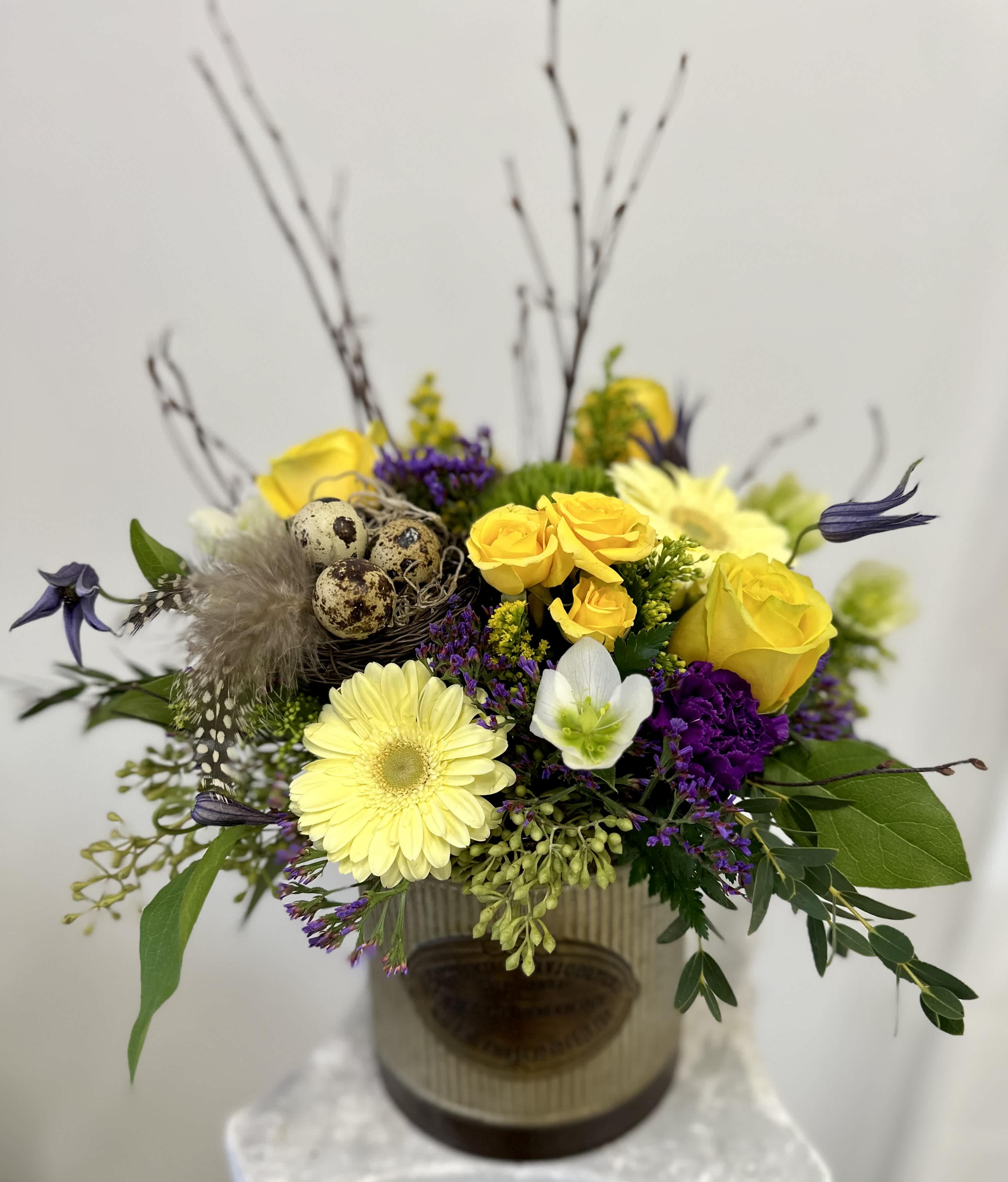 Bring your Easter table to life with a fresh floral