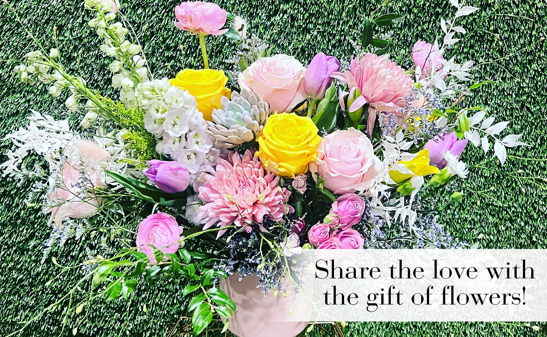 Iowa City Florist Flower Delivery by Beno’s Flowers and Gifts