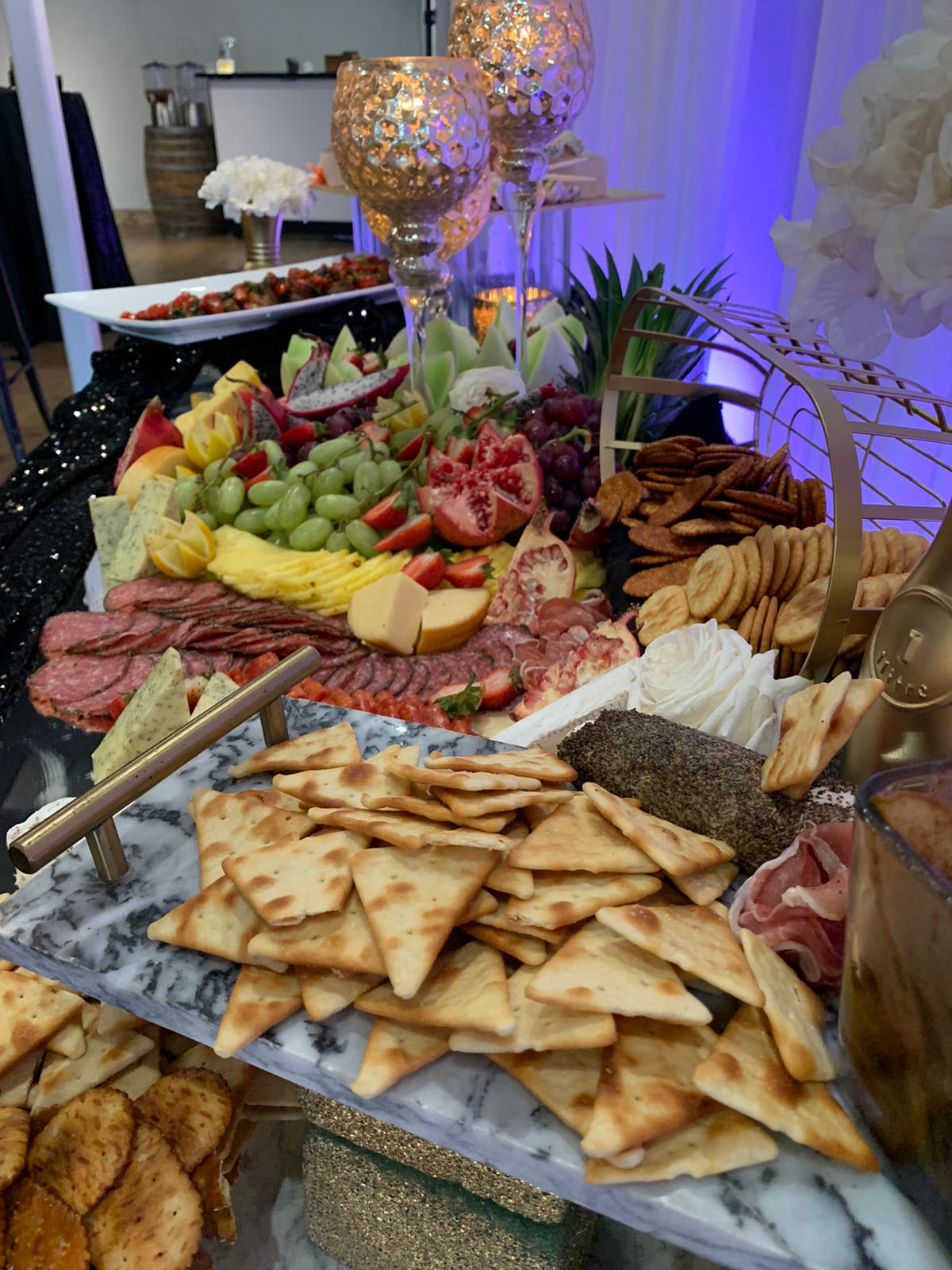 LOOKING AHEAD: Wedding Trends 2021