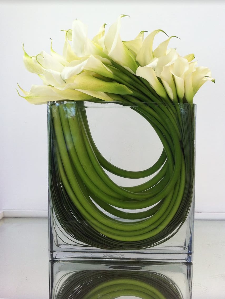 Minimalist flower arrangement