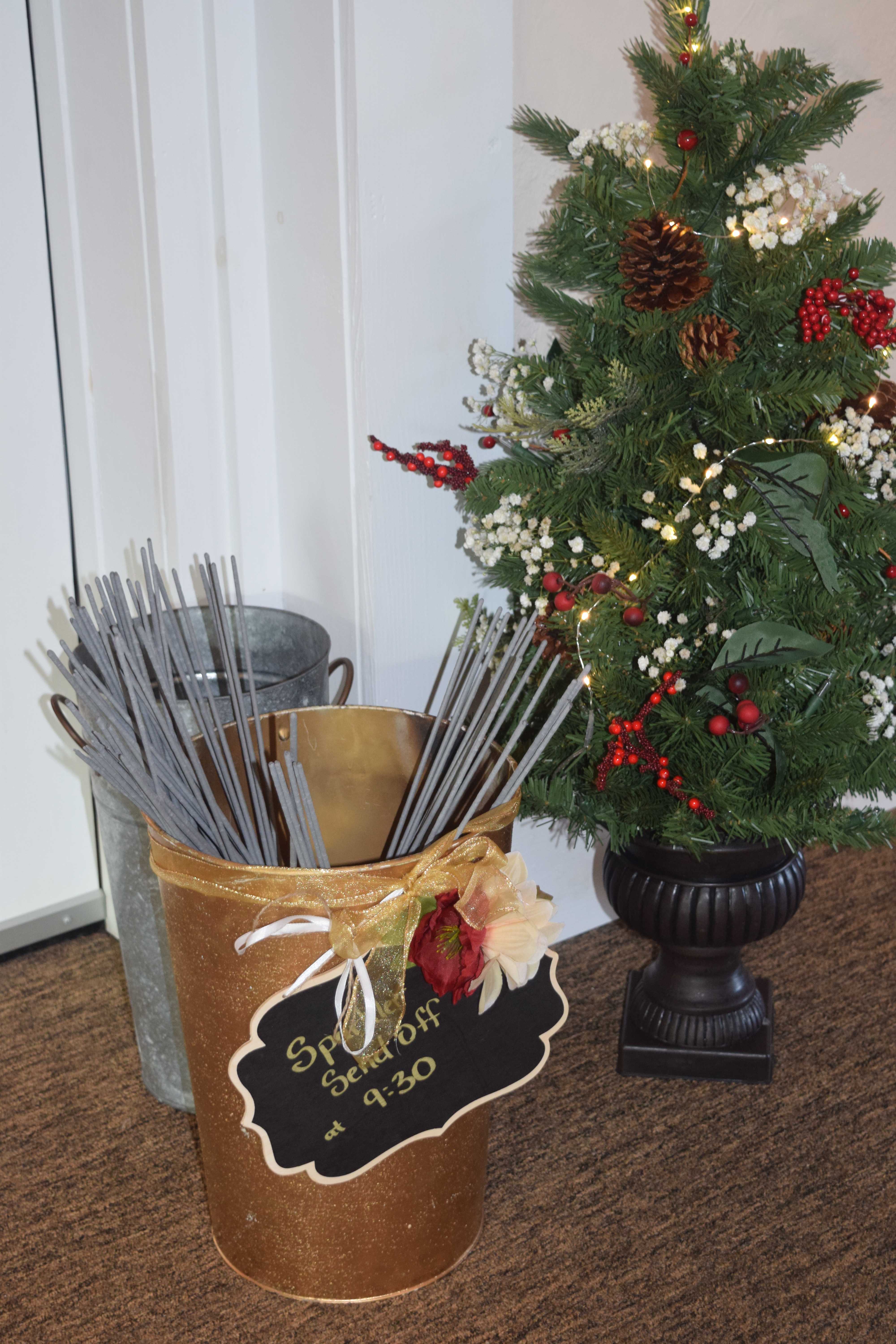 Rich holiday wedding