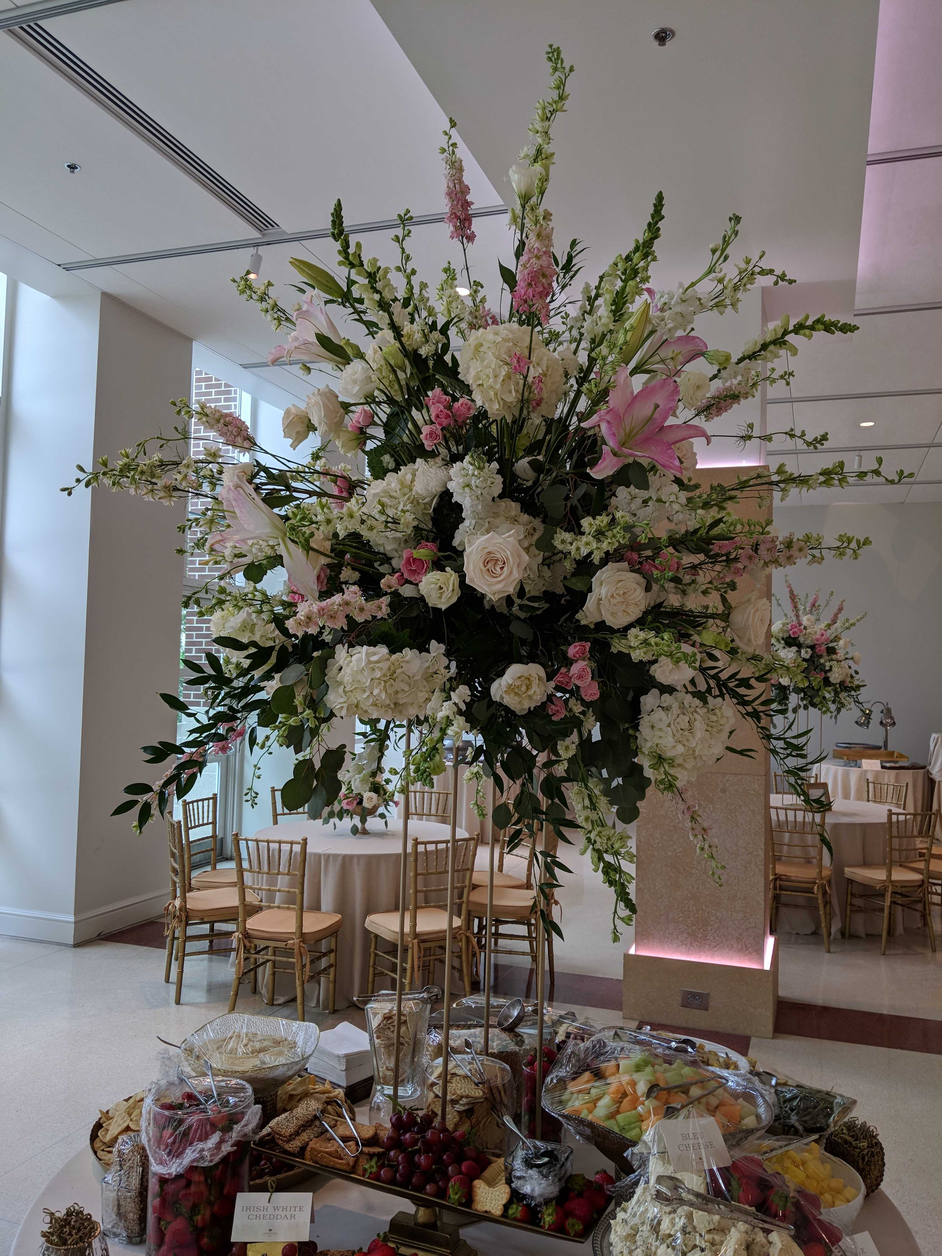 Pink & White Wedding - Decor