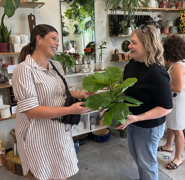 Order Gatherers vs Local Florists: What to Know