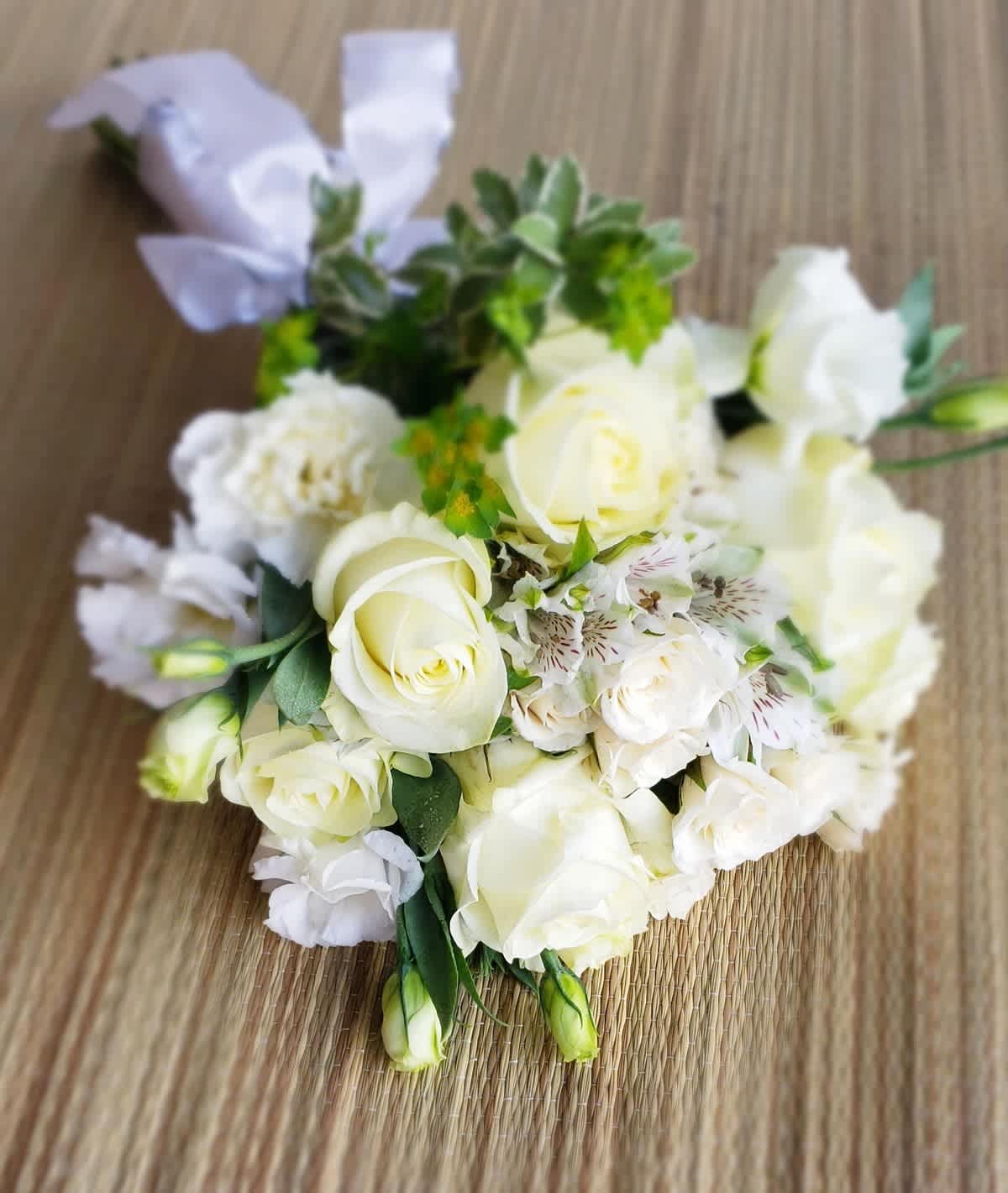 ​Celebrate Love with Exquisite Wedding Flowers!