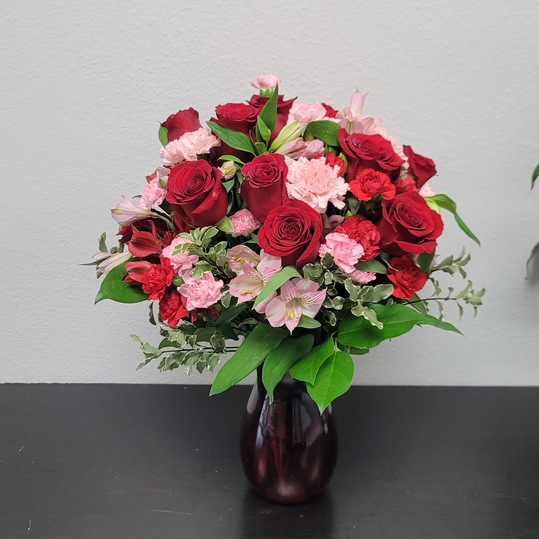 Gifts Under $75: Chic Bouquets That Look Luxe