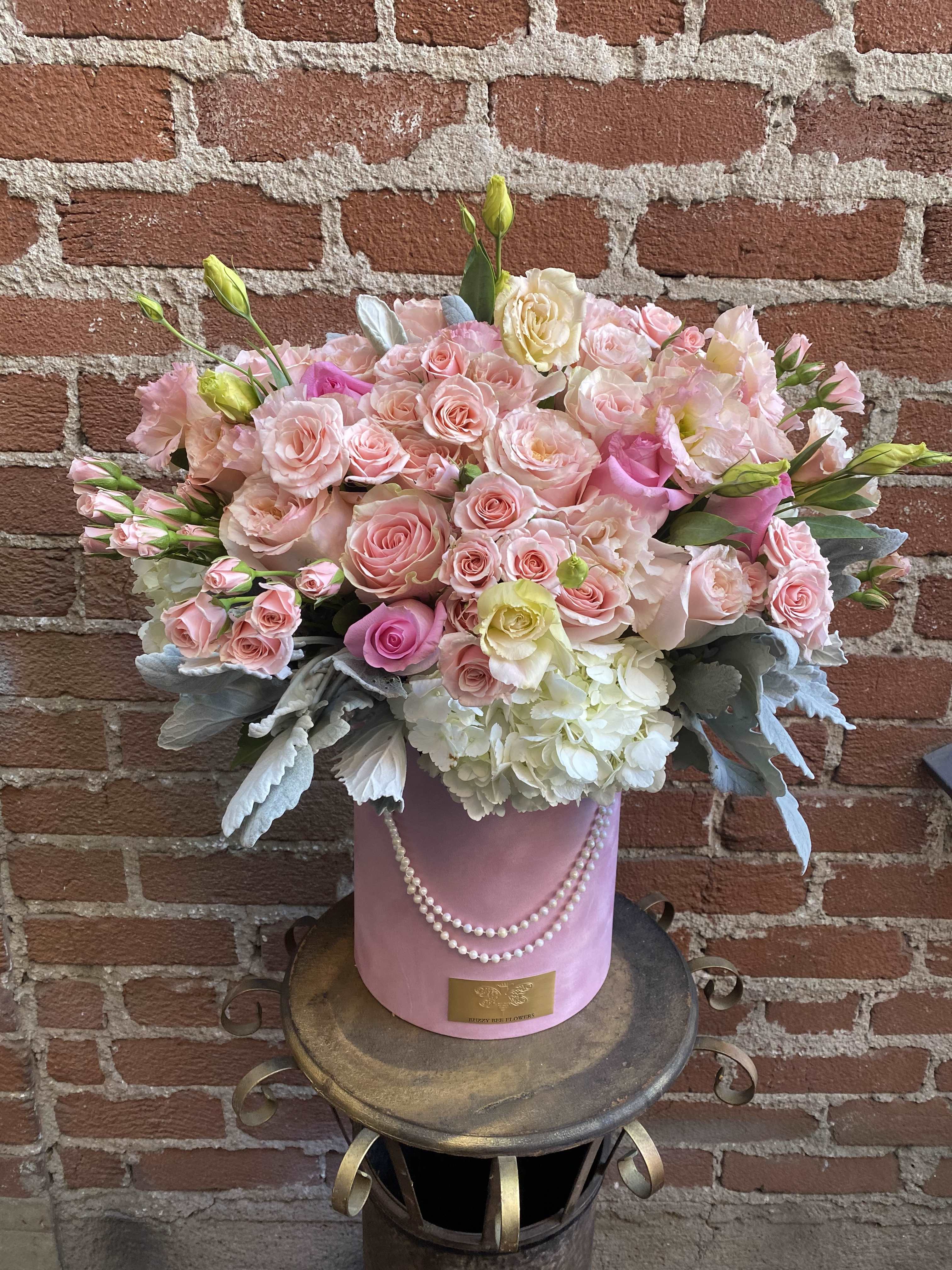  Buzzy Bee Flowers: Delivering Beauty and Joy