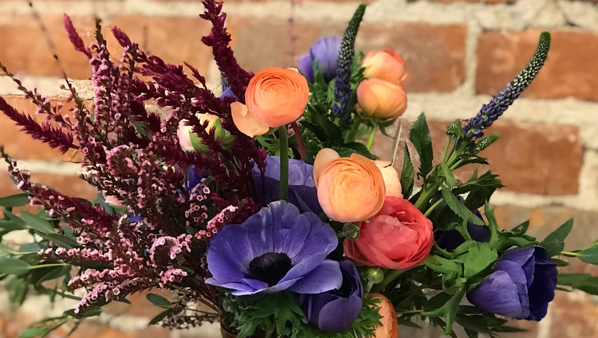 Richmond Florist Flower Delivery by A Clover and One Bee