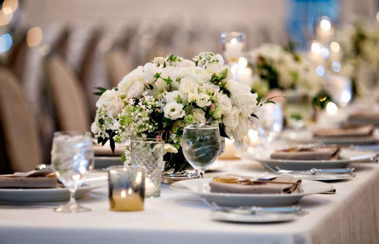 5 Ways Floral Decor Elevates Any Business Event