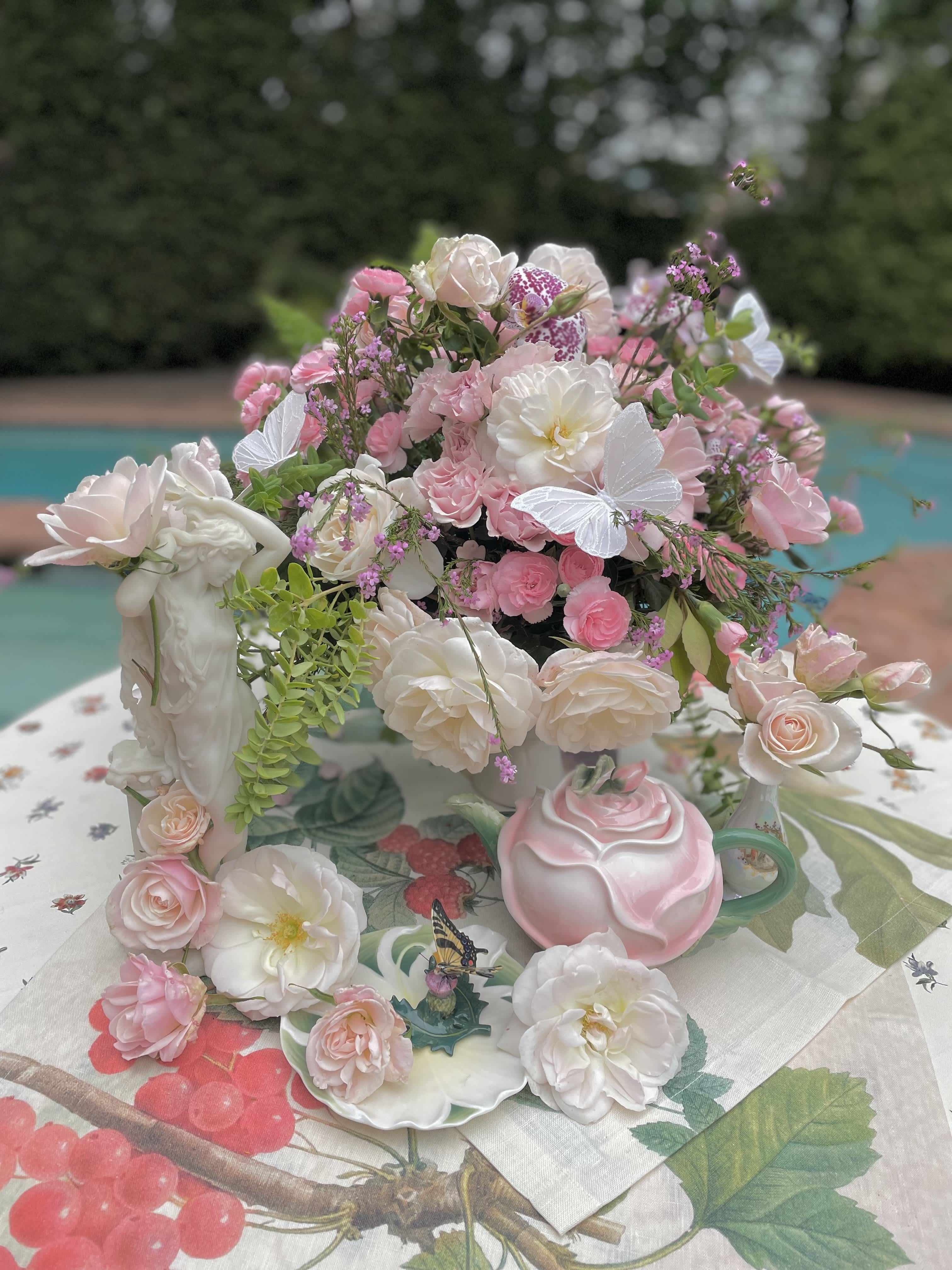 ​French Baroque, Rococo, and Rocaille styles!