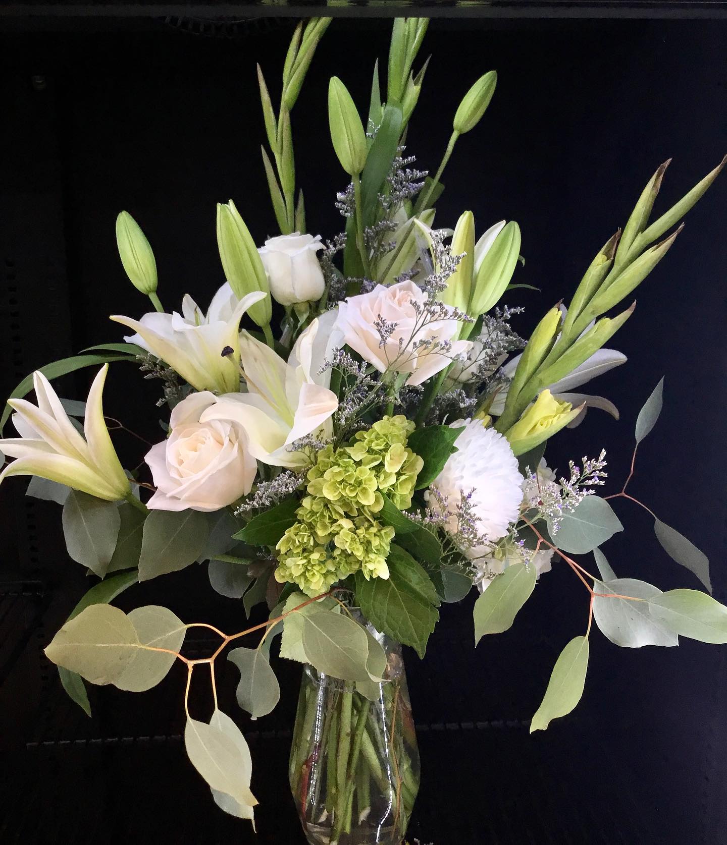 Create Stunning Arrangements in a Few Easy Steps