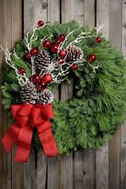 The Most Gorgeous Garlands you'll see this Christmas