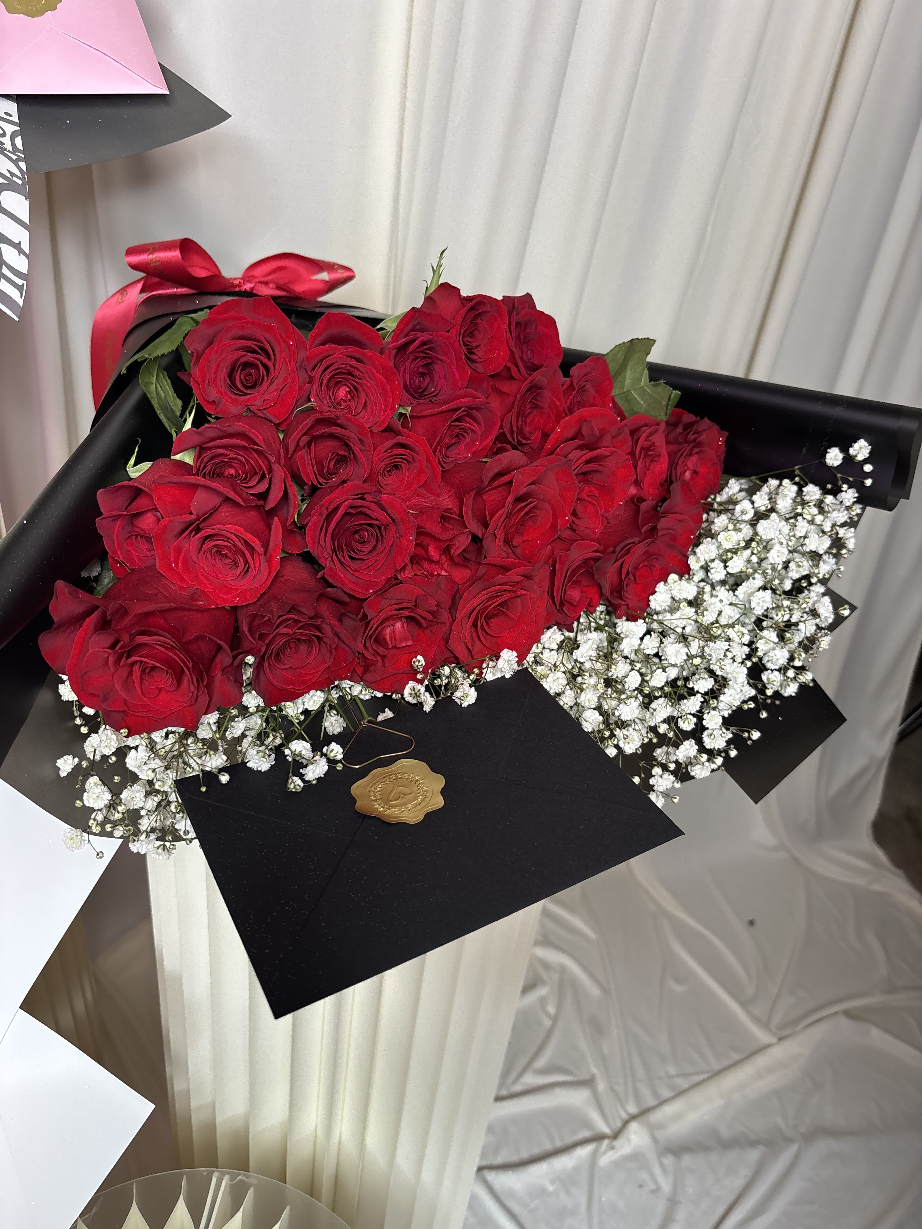 24 Roses Collection Flat bouquet 