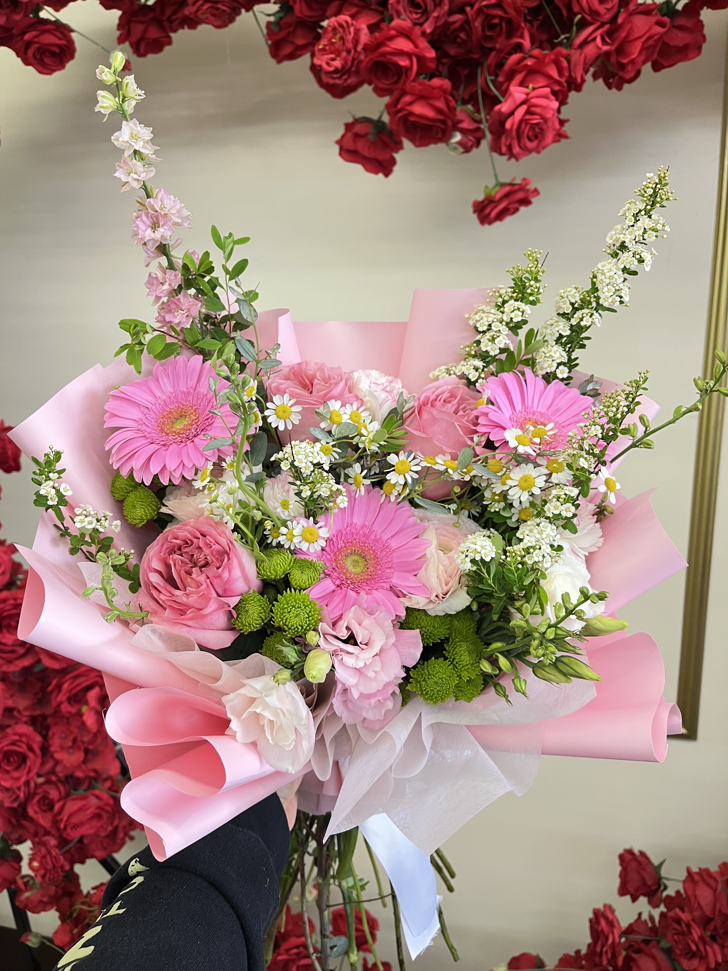 Florist choice-Spring pink mix