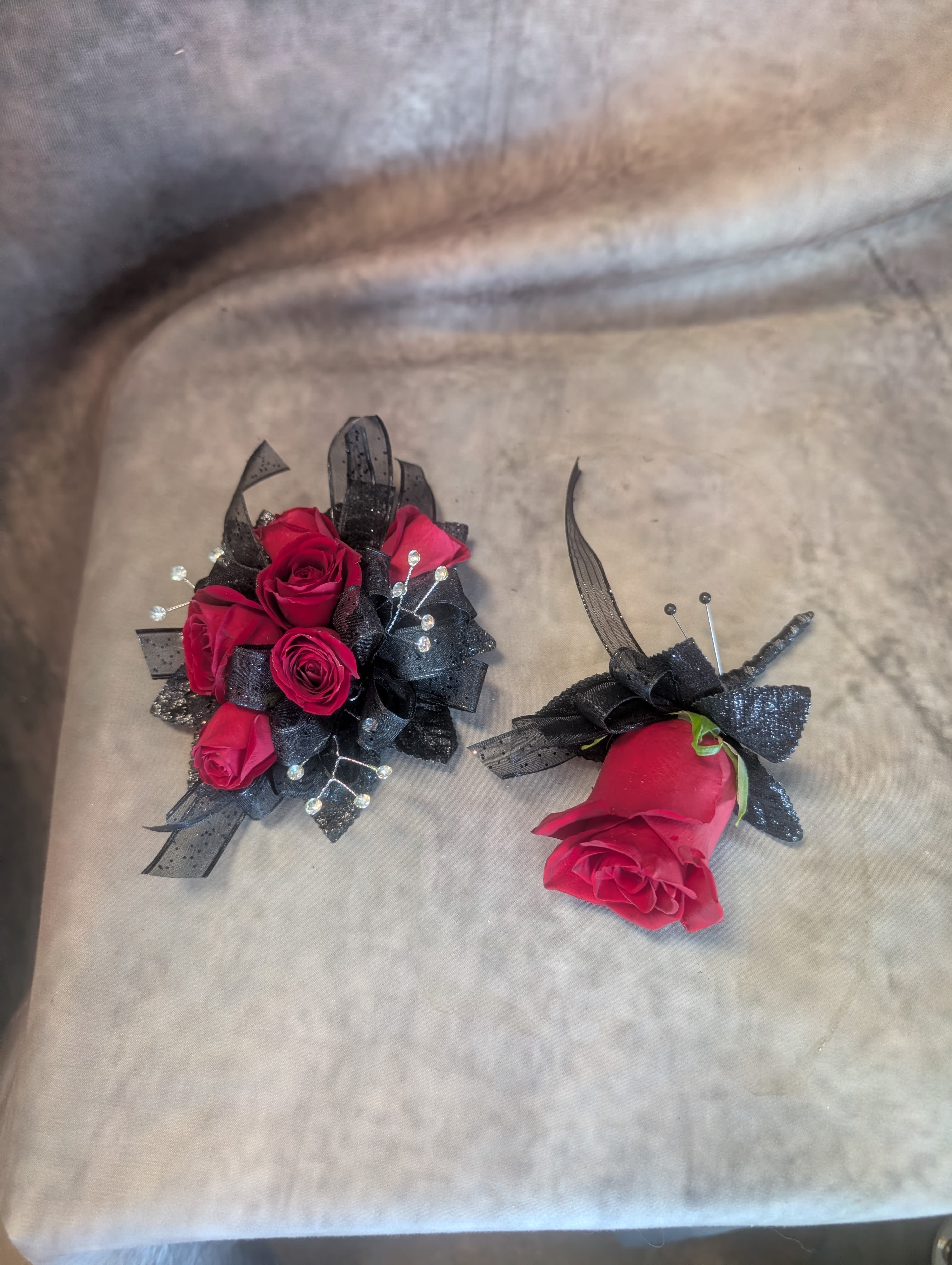 Red Mini-Rose Wrist Corsage