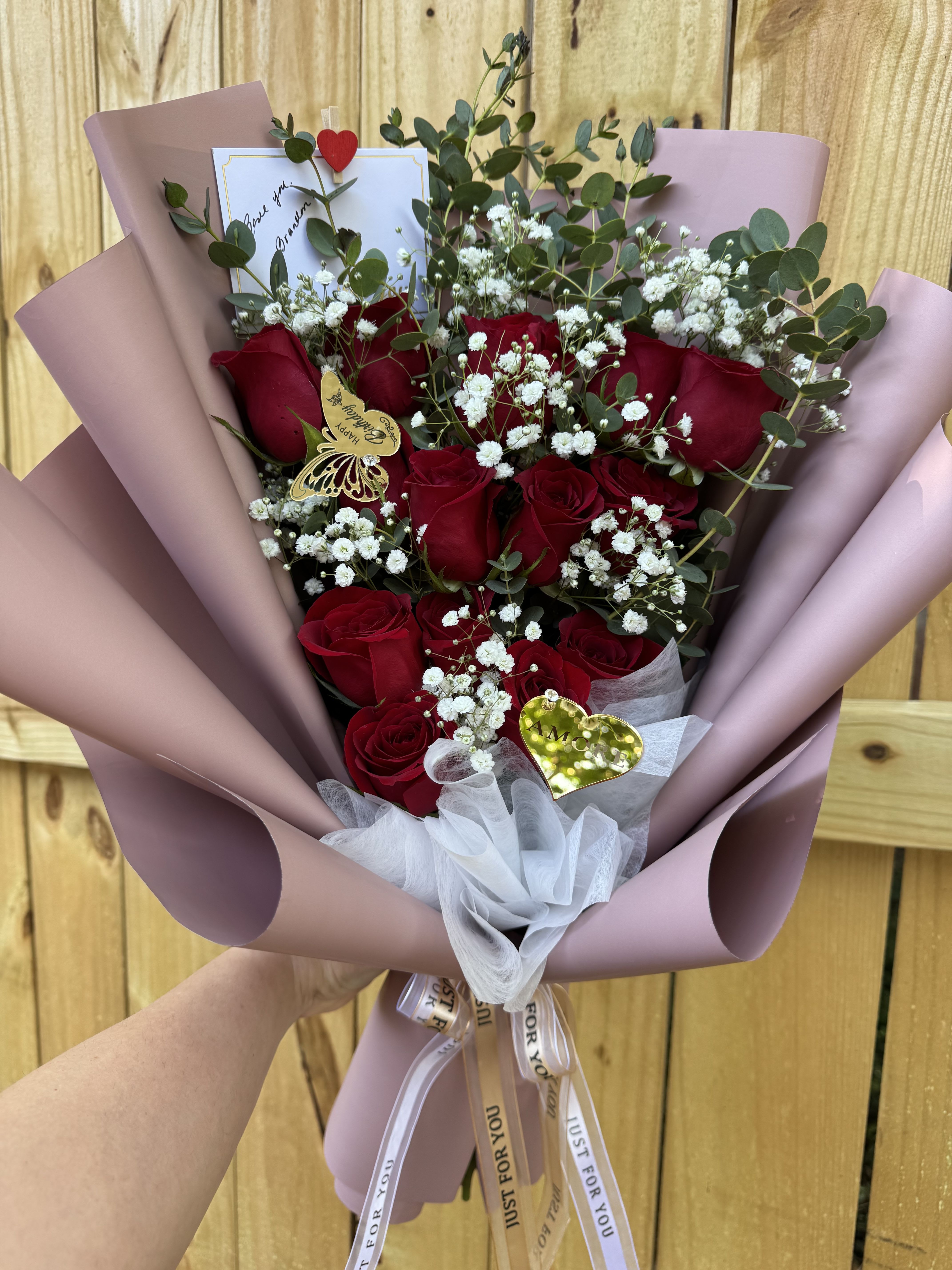 Classic Rose Bouquet – 12 or 20 Roses