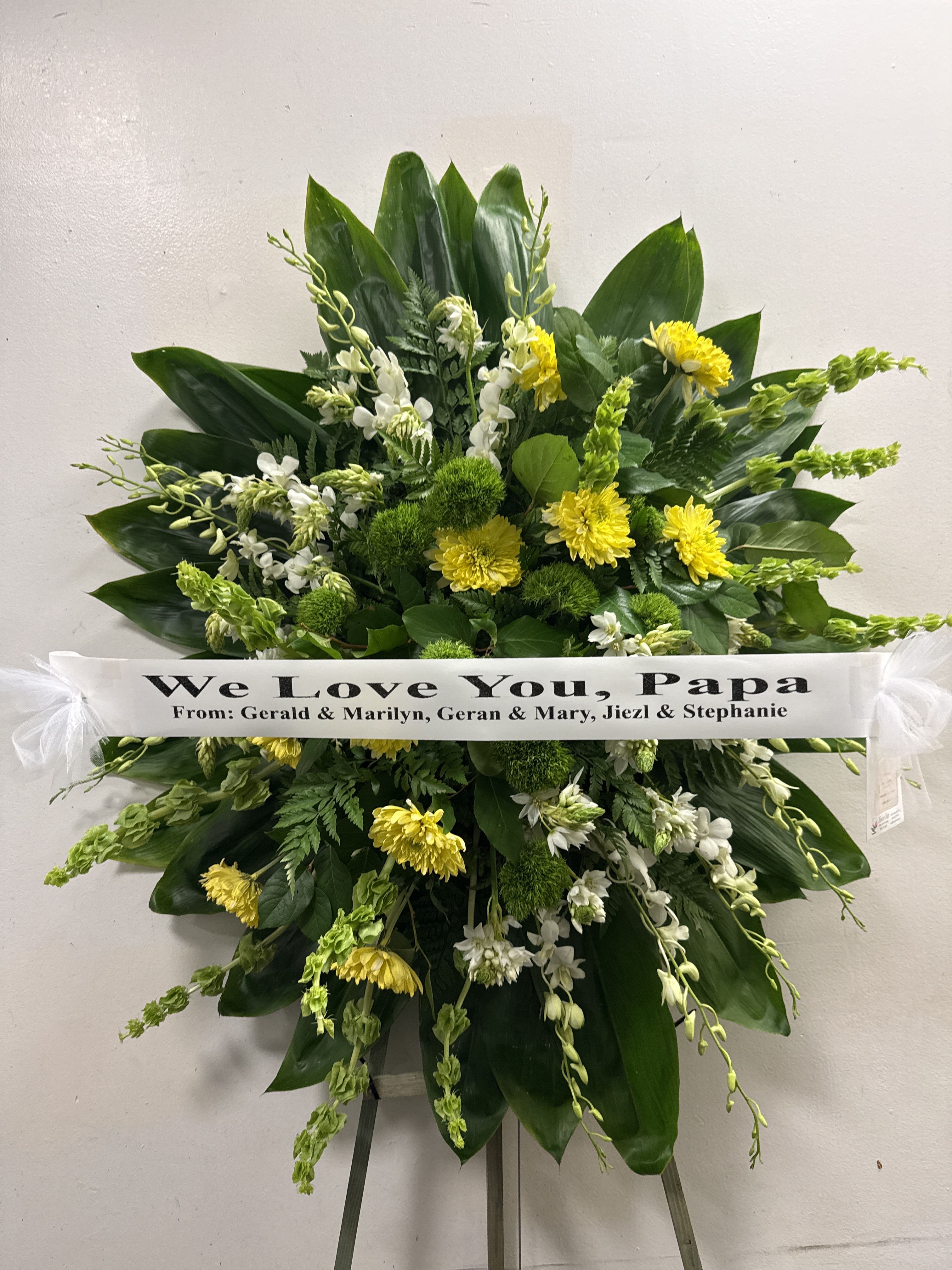 Yellow and White Theme Wreath - F175W03