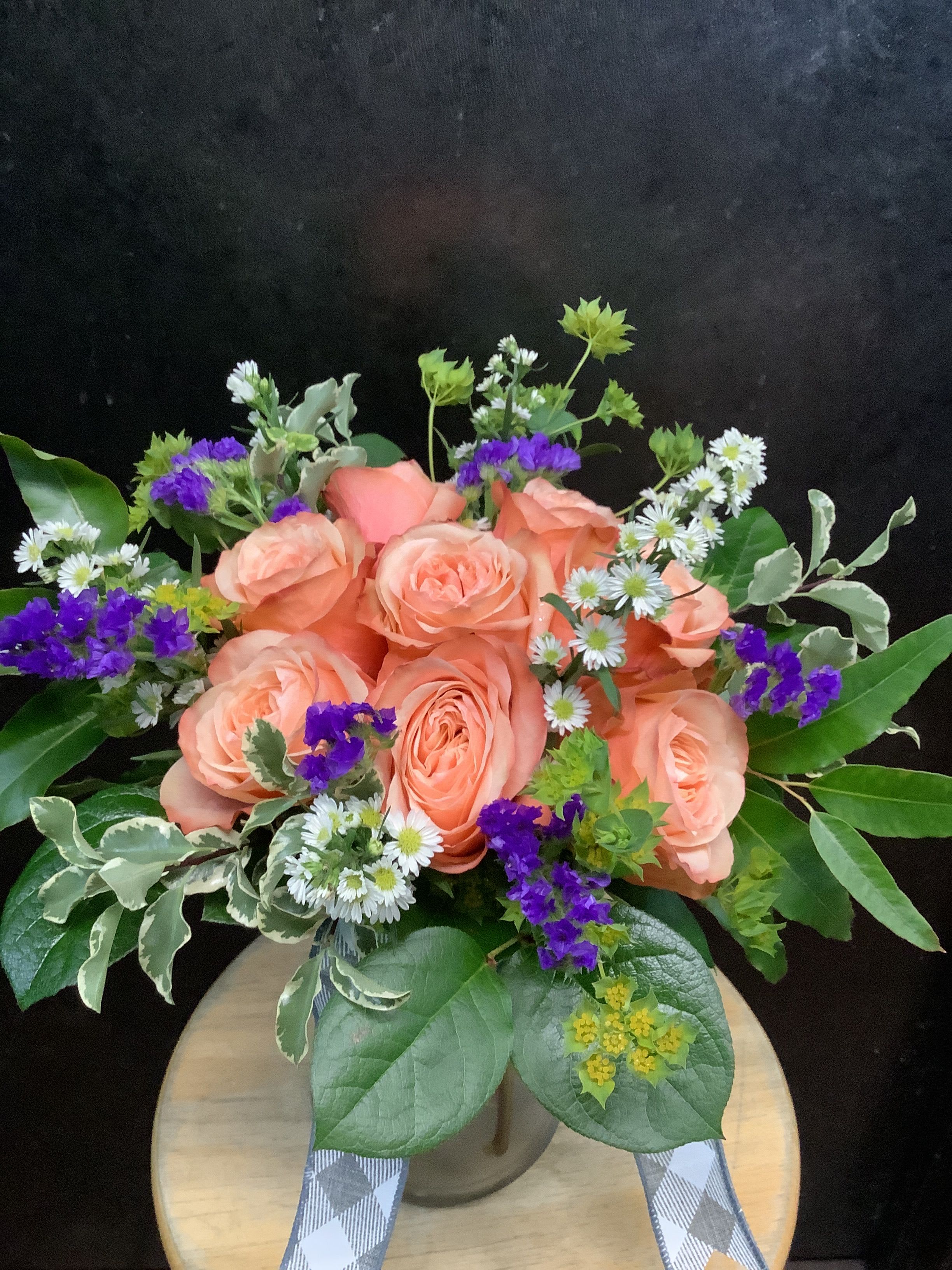 6 low and lush roses peach tones