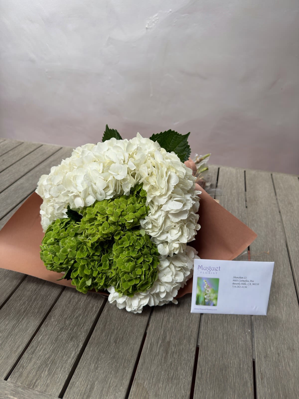 Wrapped In Elegance:10 Stems Of White Hydrangea (Premium Size)