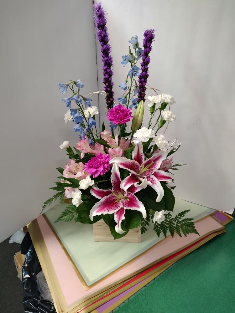 Spring Fling by Art & Flowers