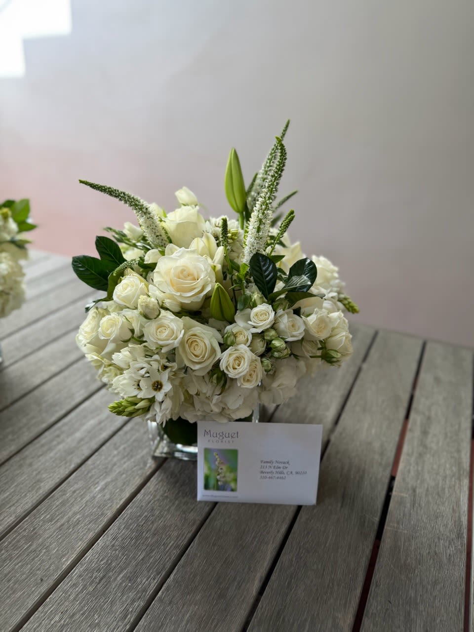 Timeless Elegance: The Classic Sweet White Arrangement
