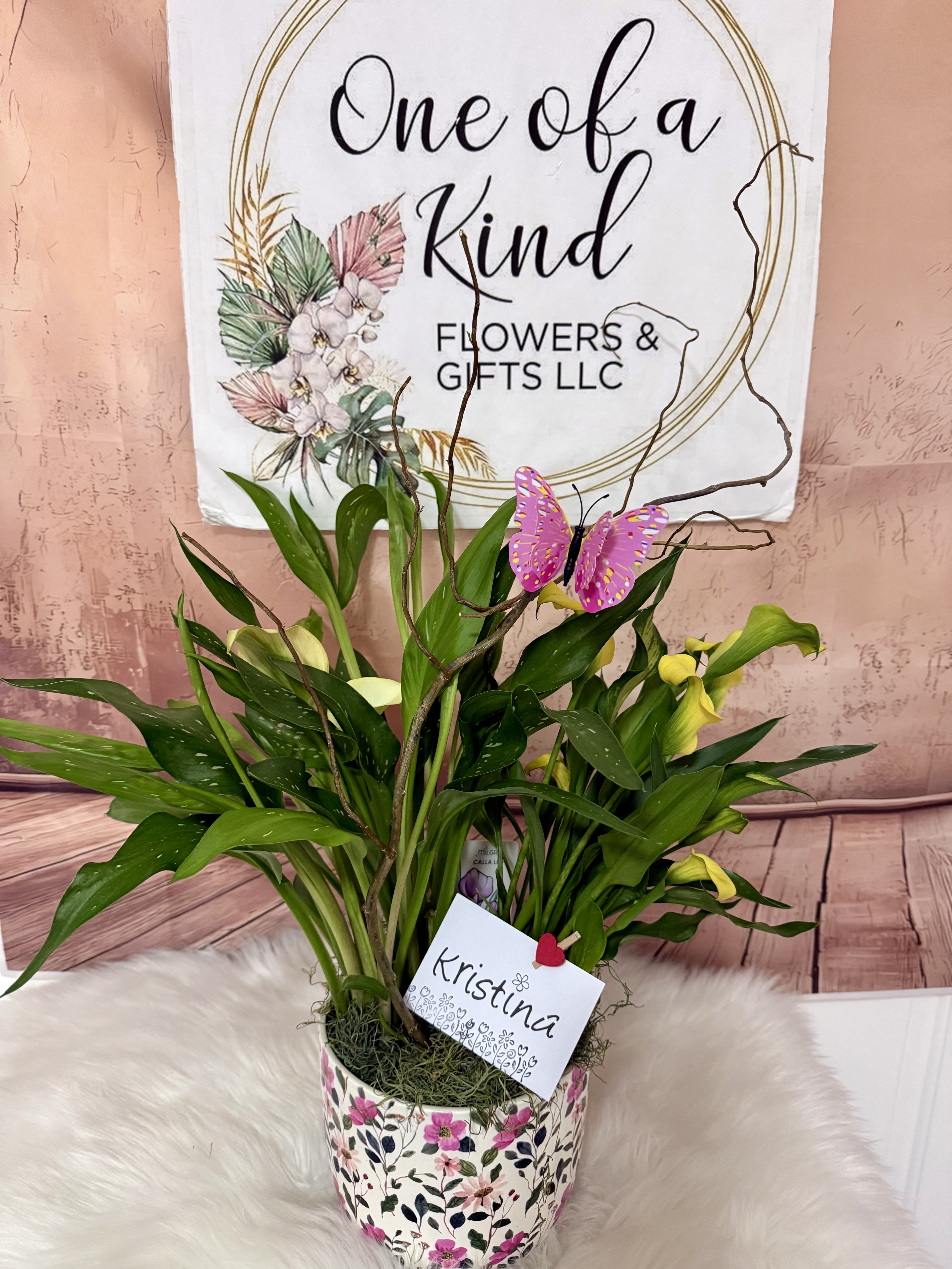 Elegant Calla Lily Planter