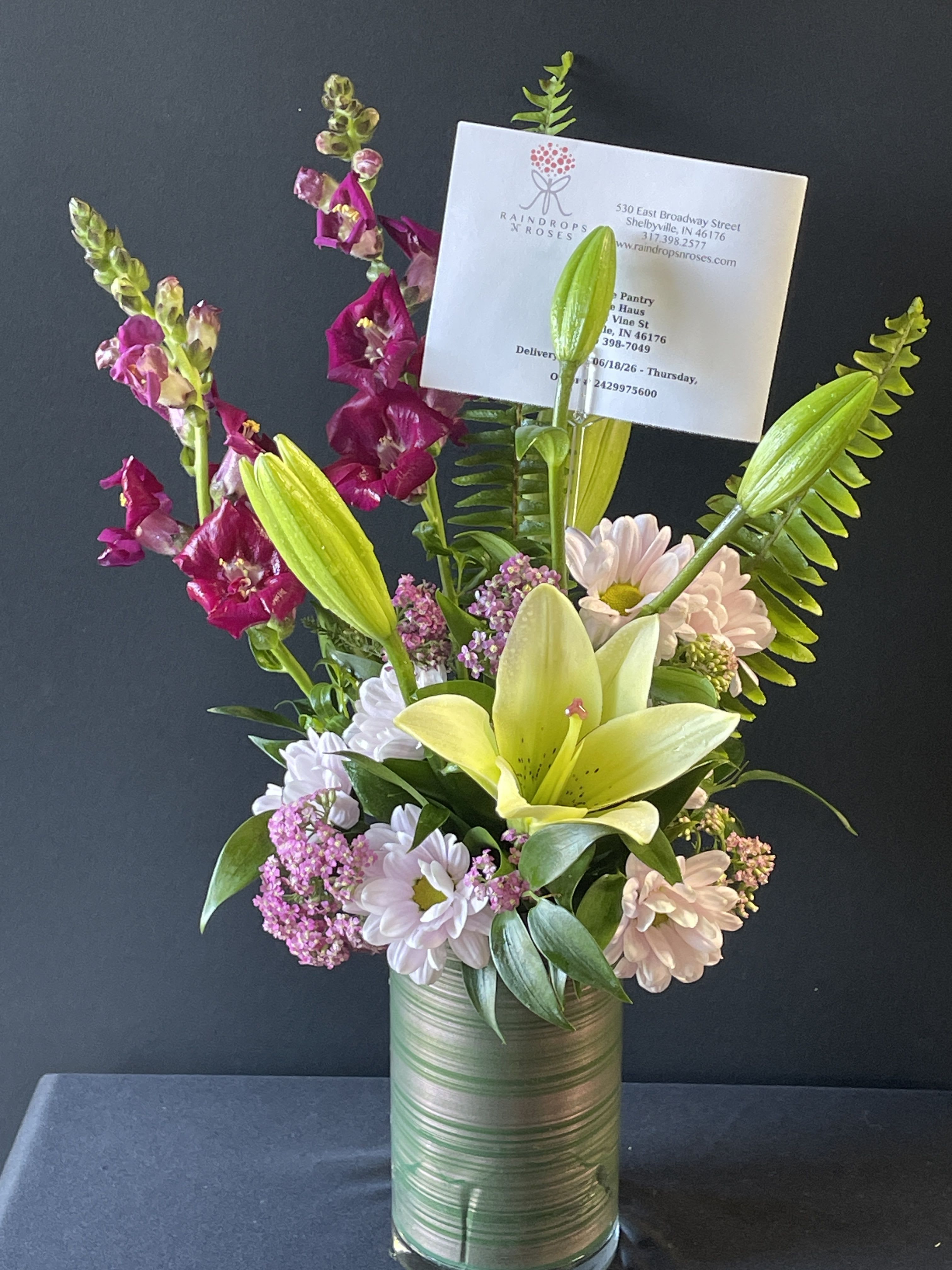Teleflora's Playful Daisy Bouquet