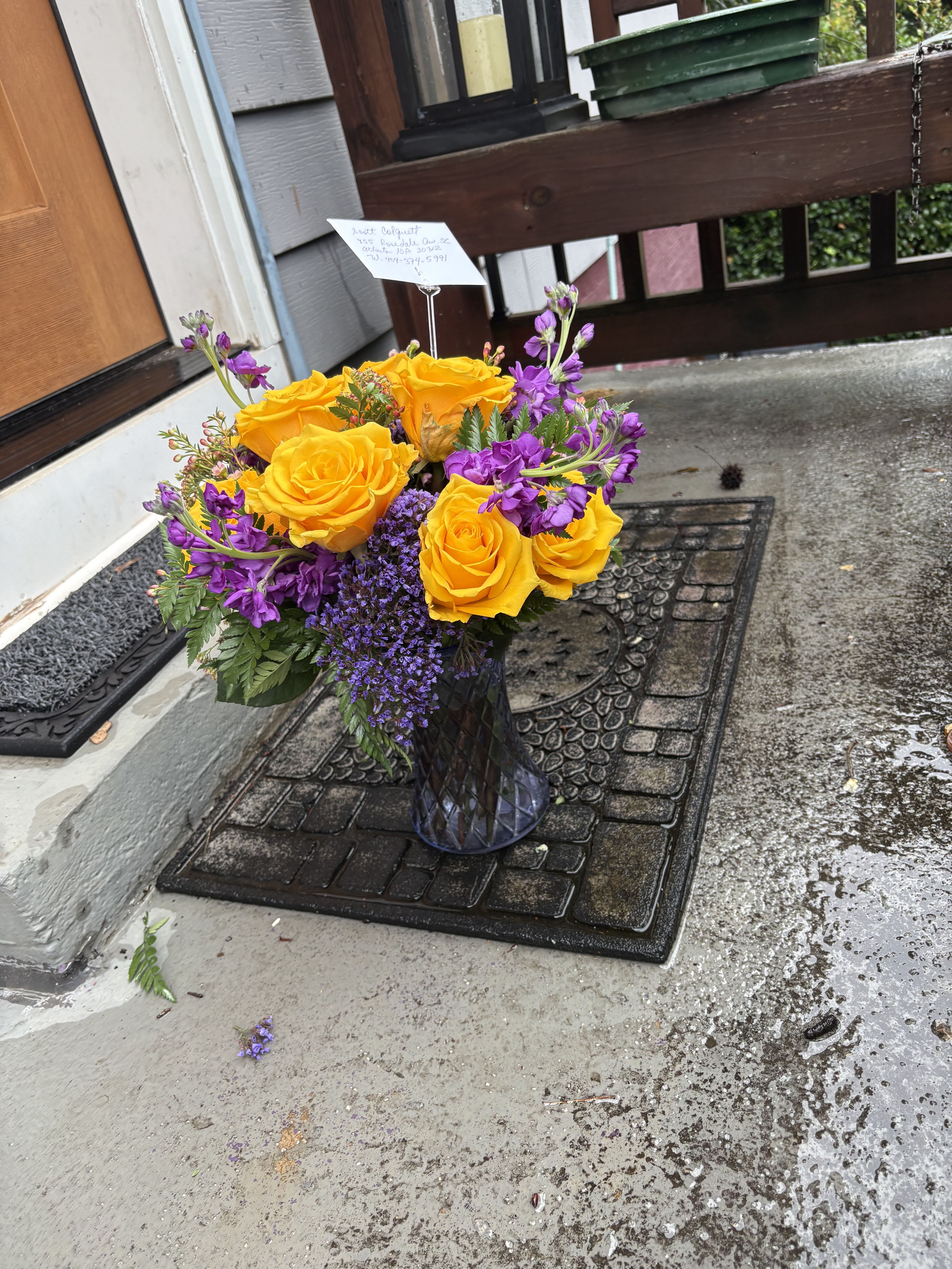 Teleflora's Smile Awhile