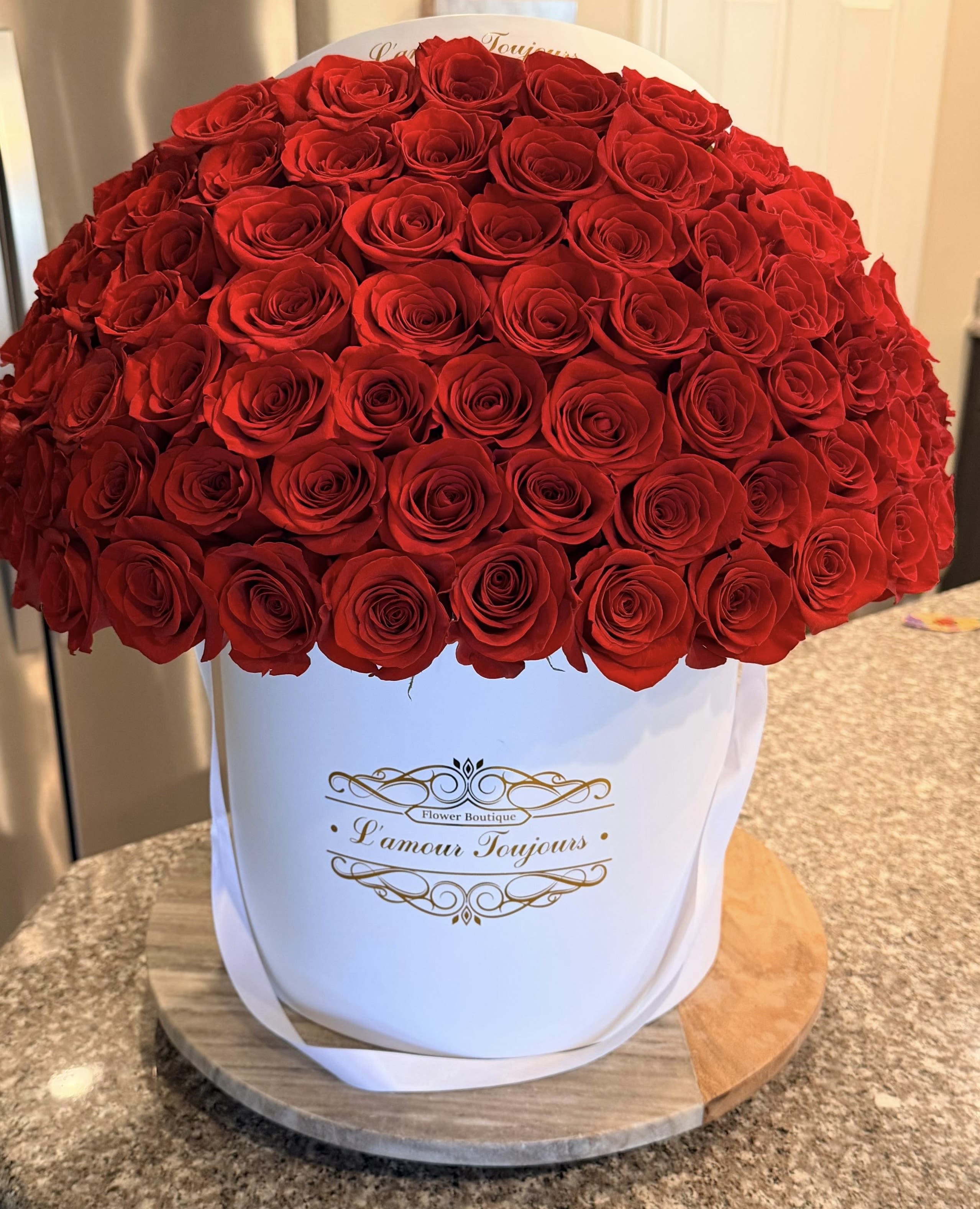 50 Red Roses Signature Box
