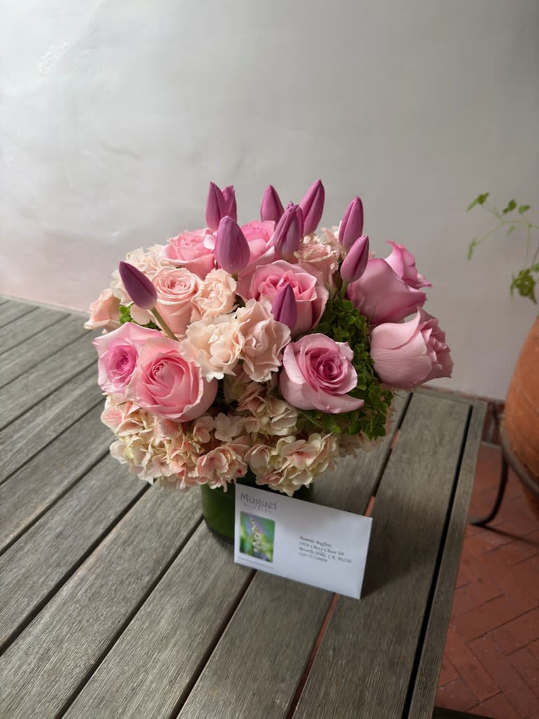 Blushing Bouquet: A Delicate Symphony of Soft Beauty