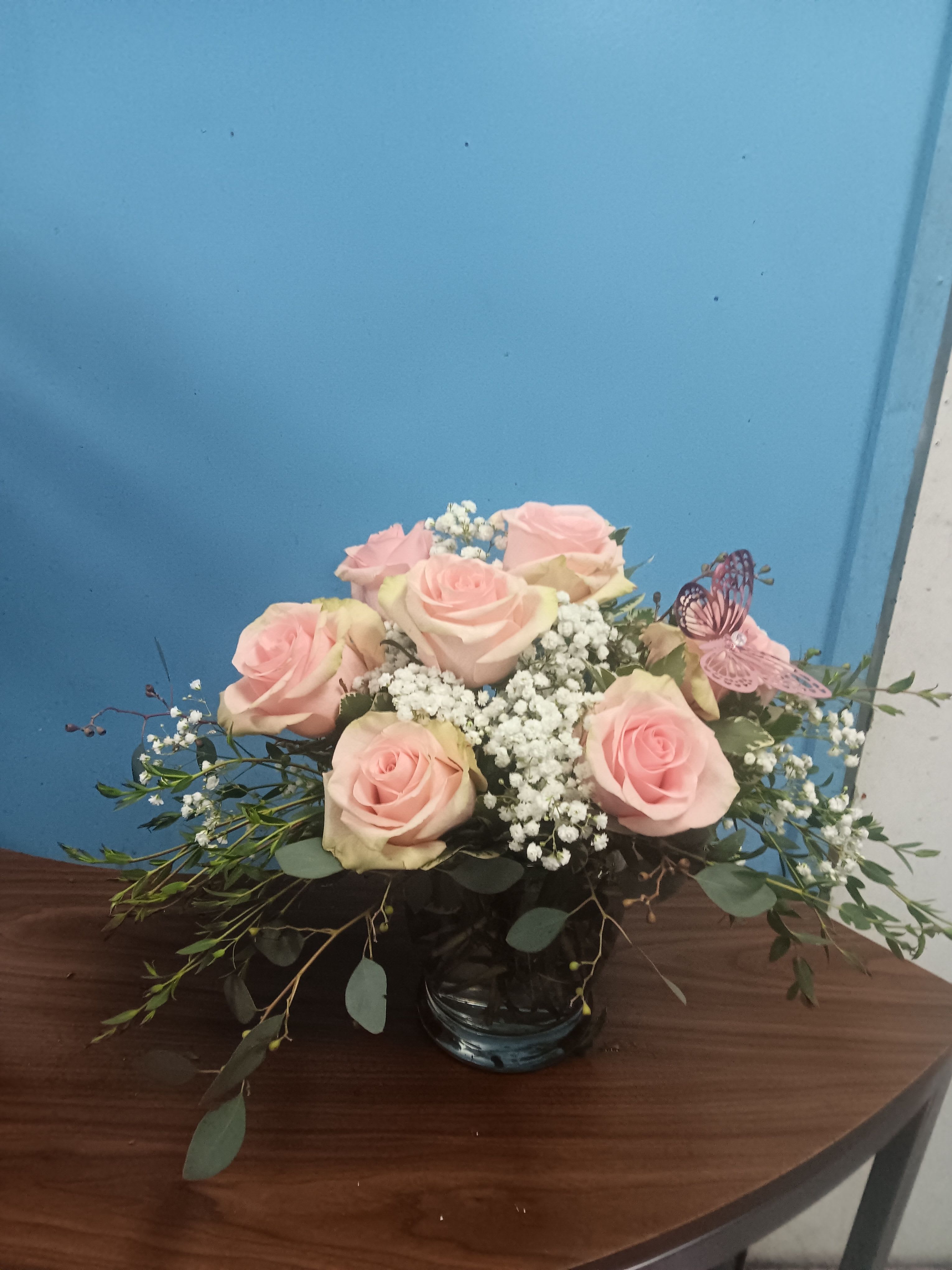 Daydreaming  1/2 Dz Pink Roses