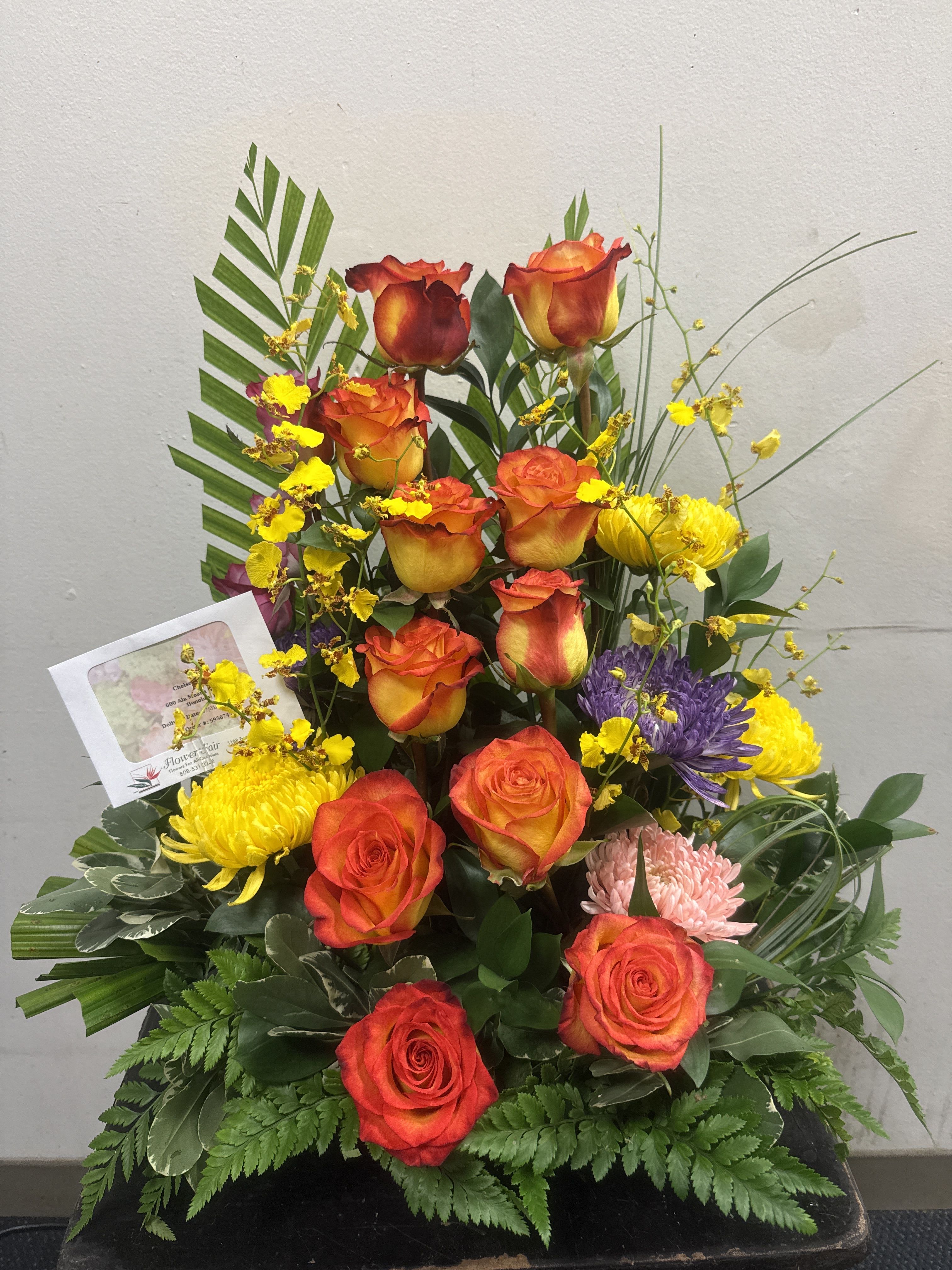 Roses and Gerbera Daisy arrangement BQ005