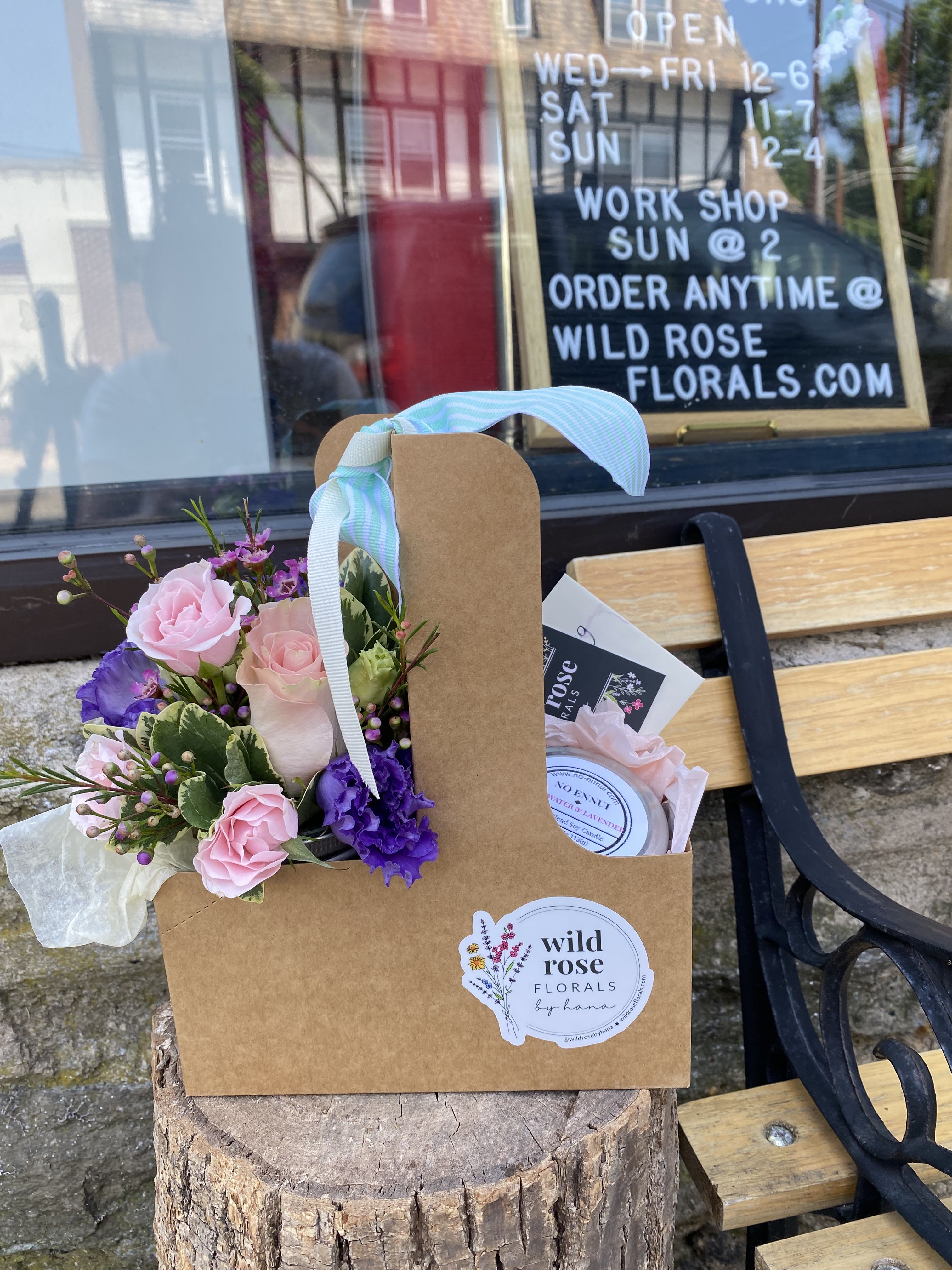 Gift Set ( Flower arrangement + Candle) in a carrier 