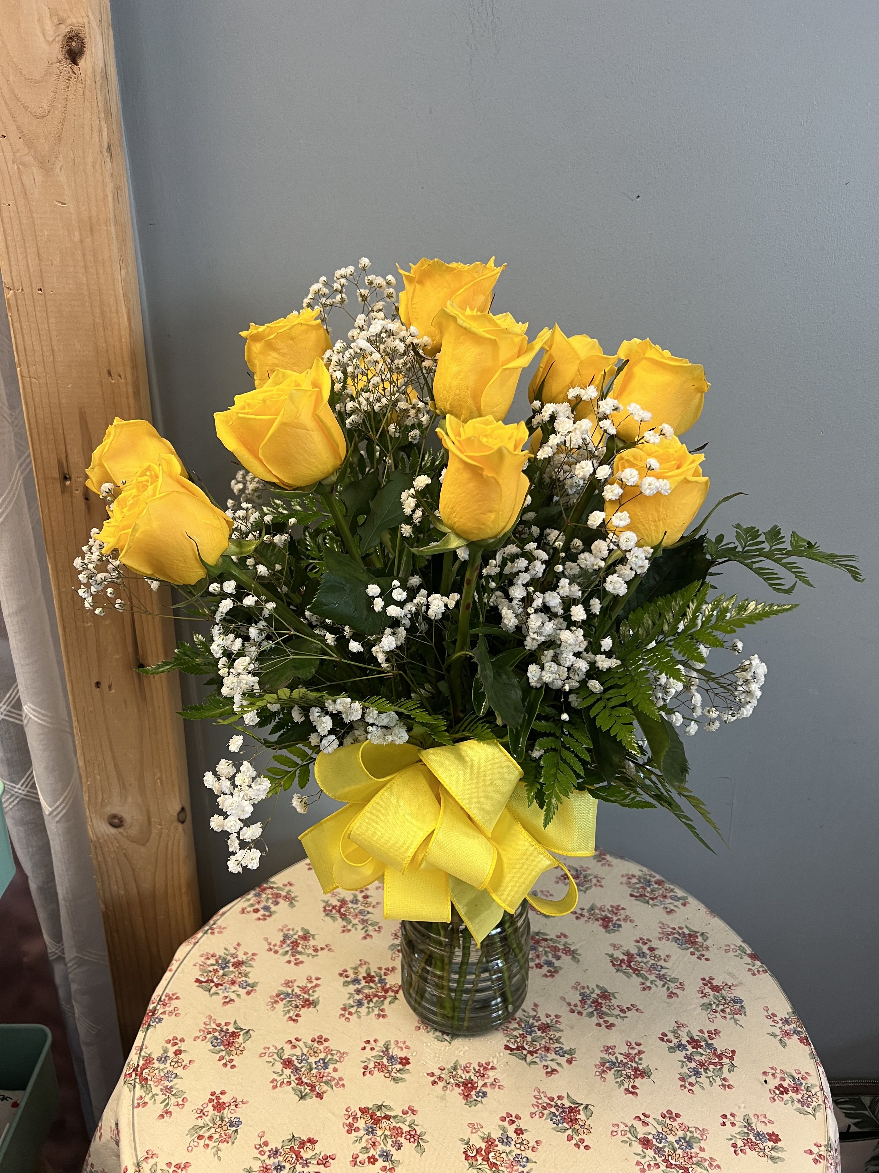 Dozen Yellow Roses