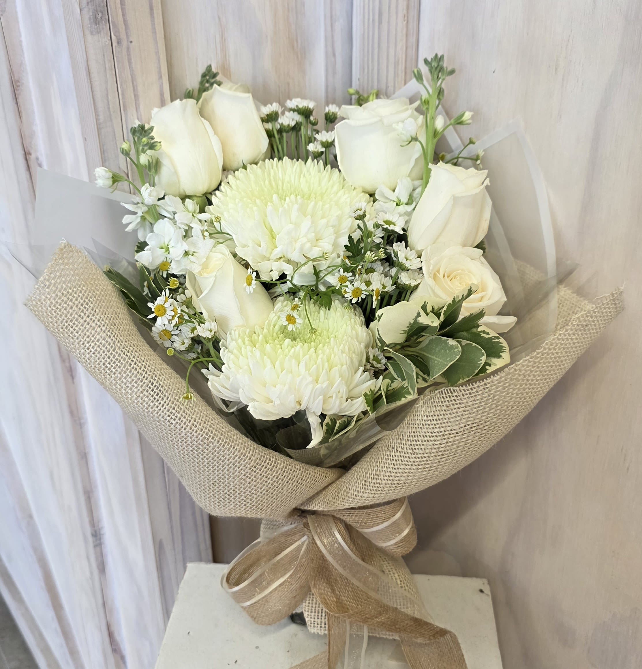  Neutral Mini Bouquet