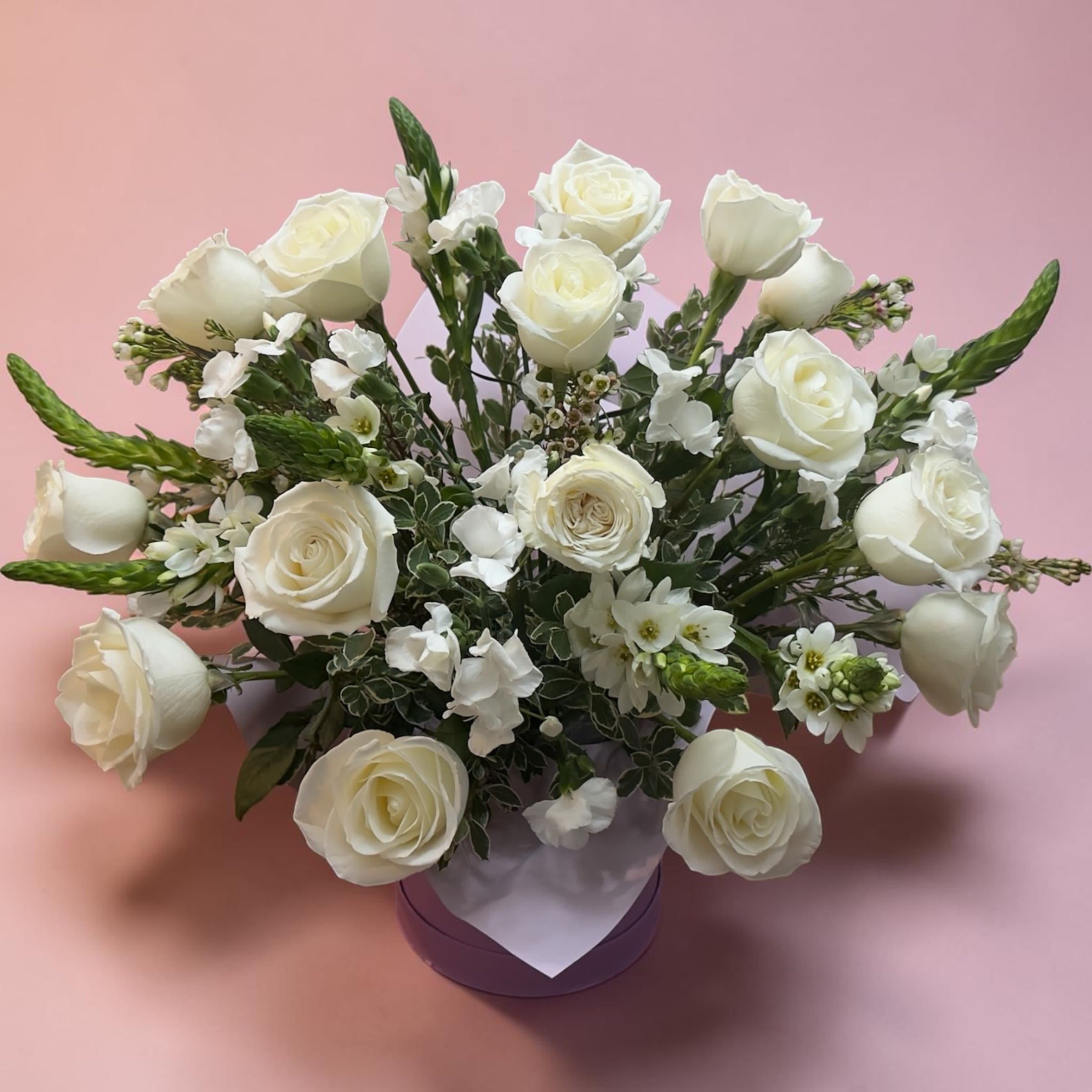 Selene's Ivory Grace – Luxury White Rose Hat Box
