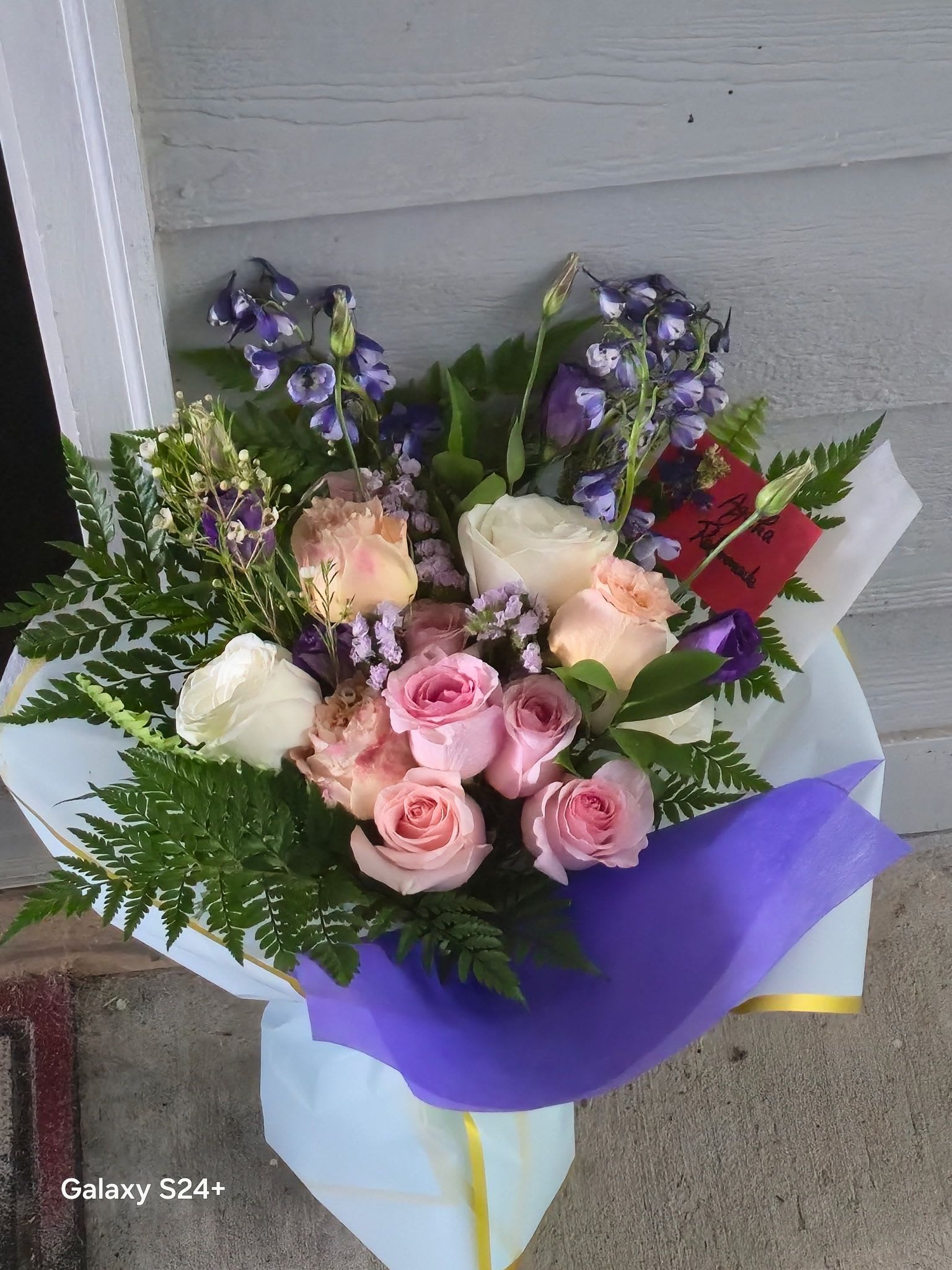 Sweetheart (Wrapped Bouquet)