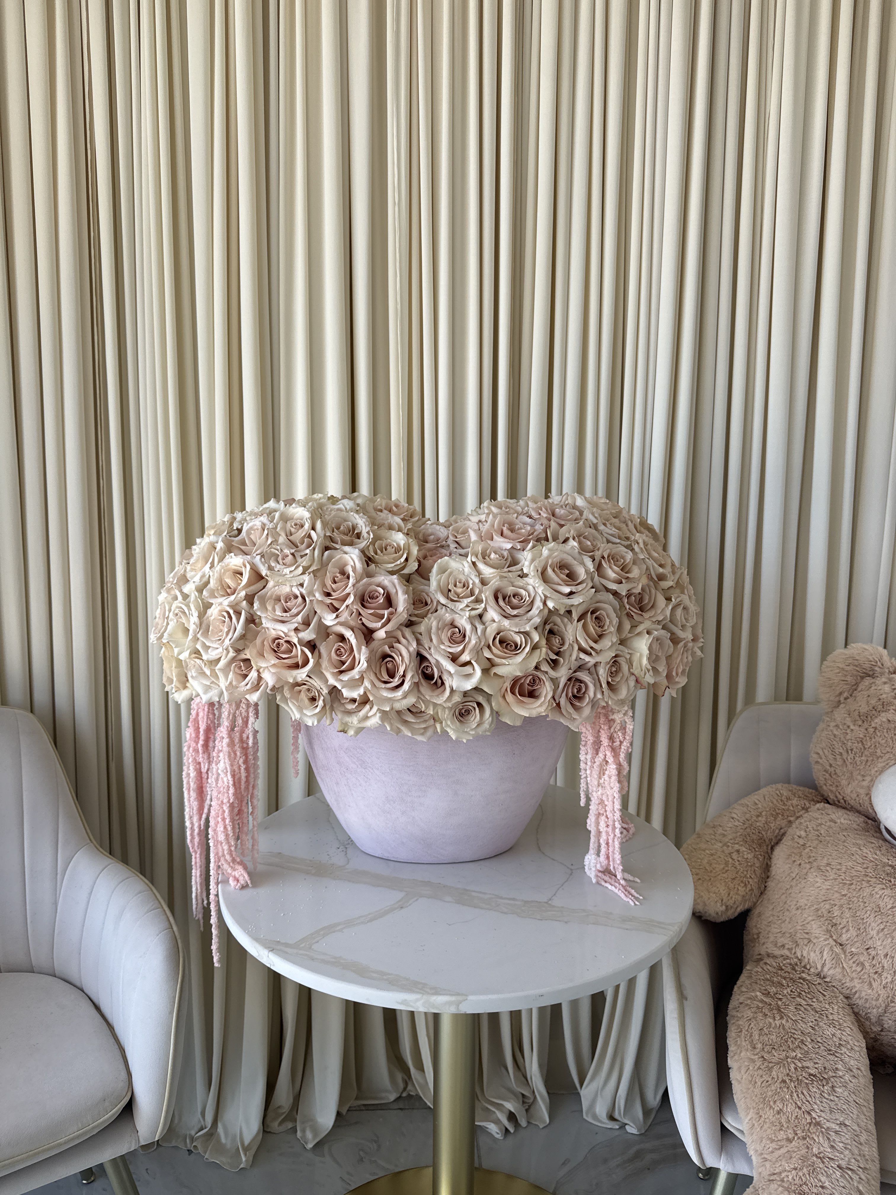 Nude blooms