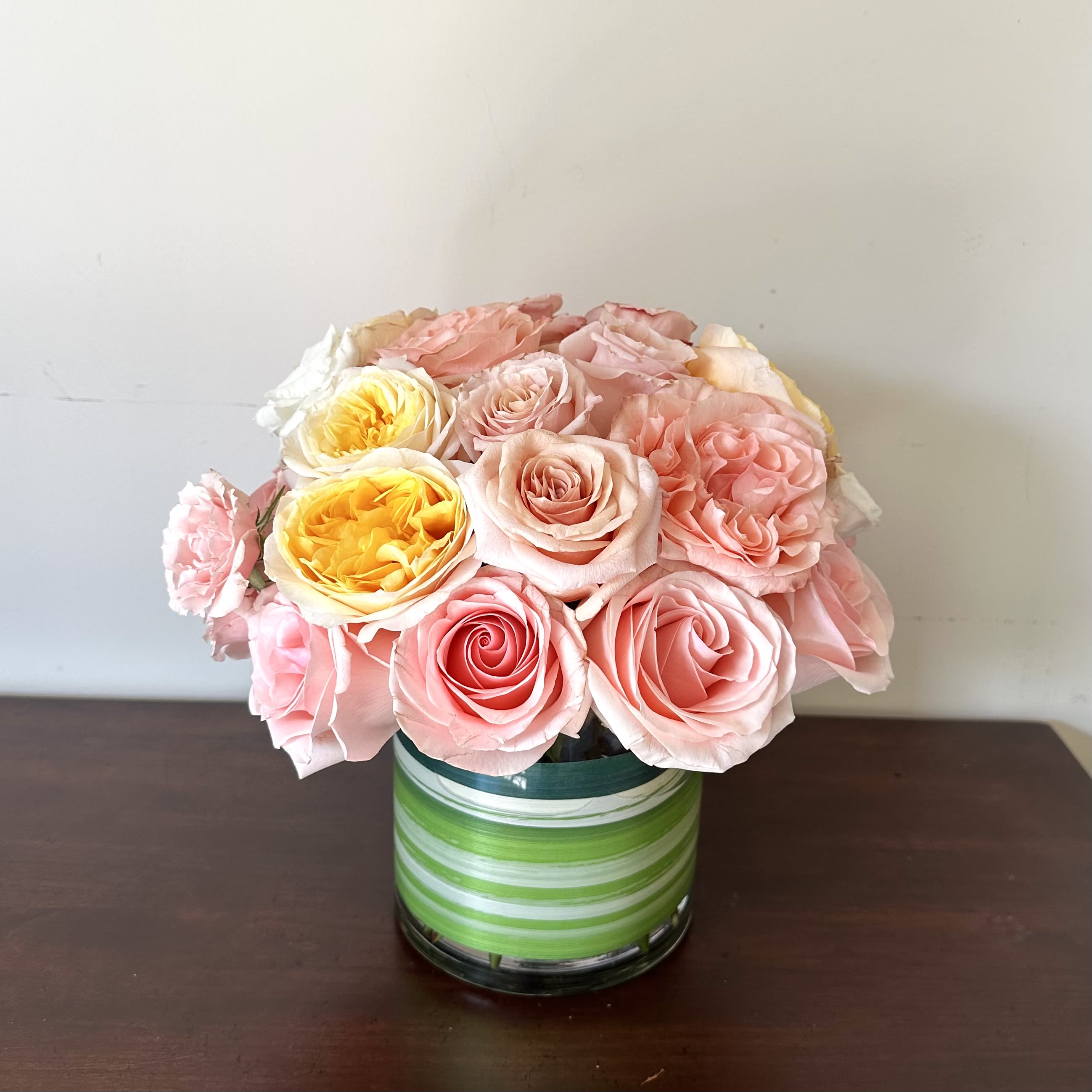 La Créme Arrangement ( Pink, Yellow Garden Roses and Peach Gerbera Daisies)