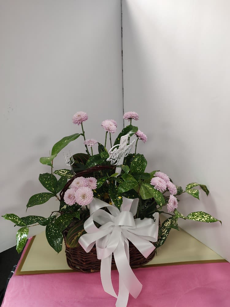 Greenery Basket by Art & Flowers