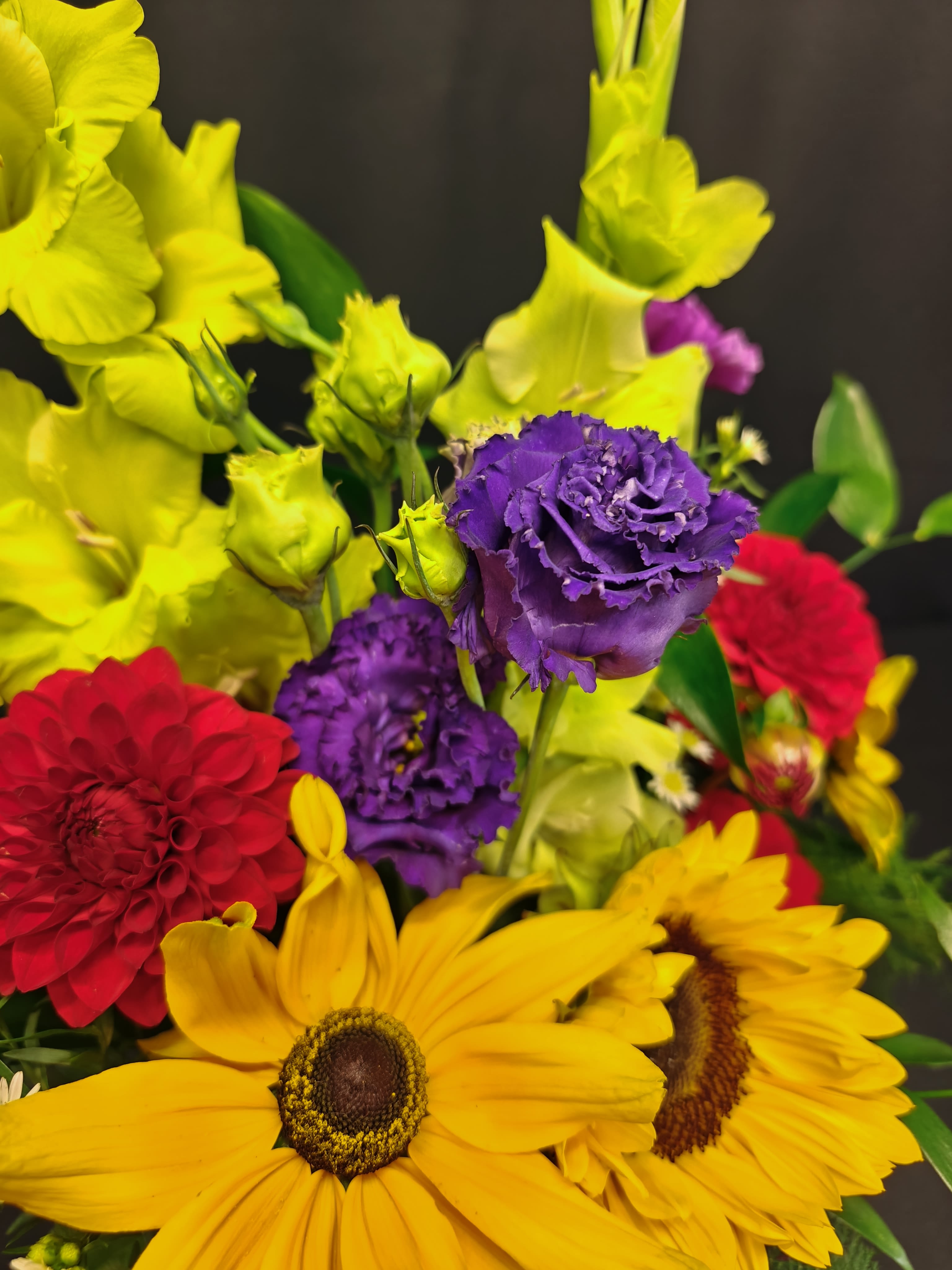 Birthday bright bouquet small Cylinder