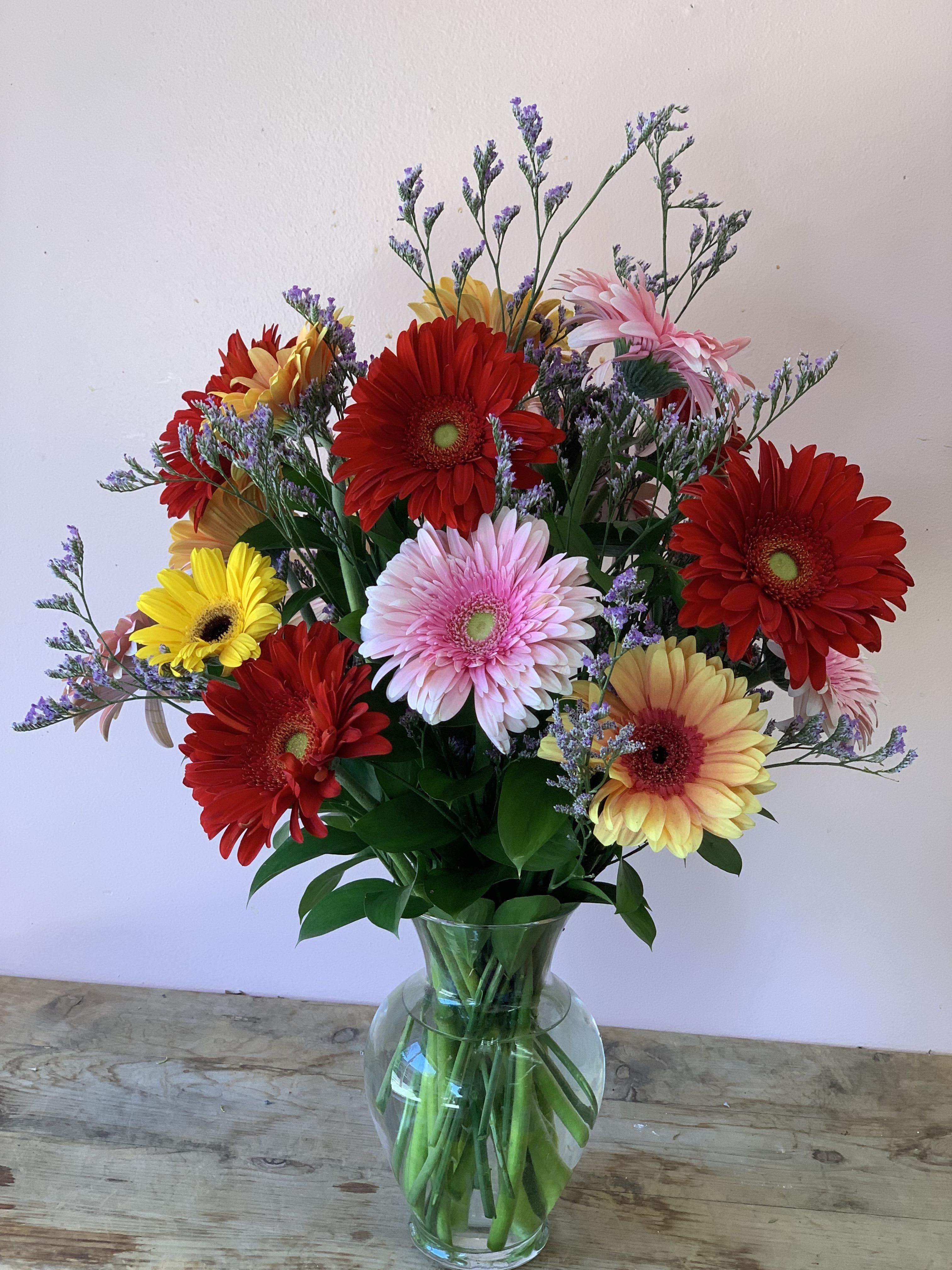 Garden of Daisies – Bright & Cheerful Arrangement