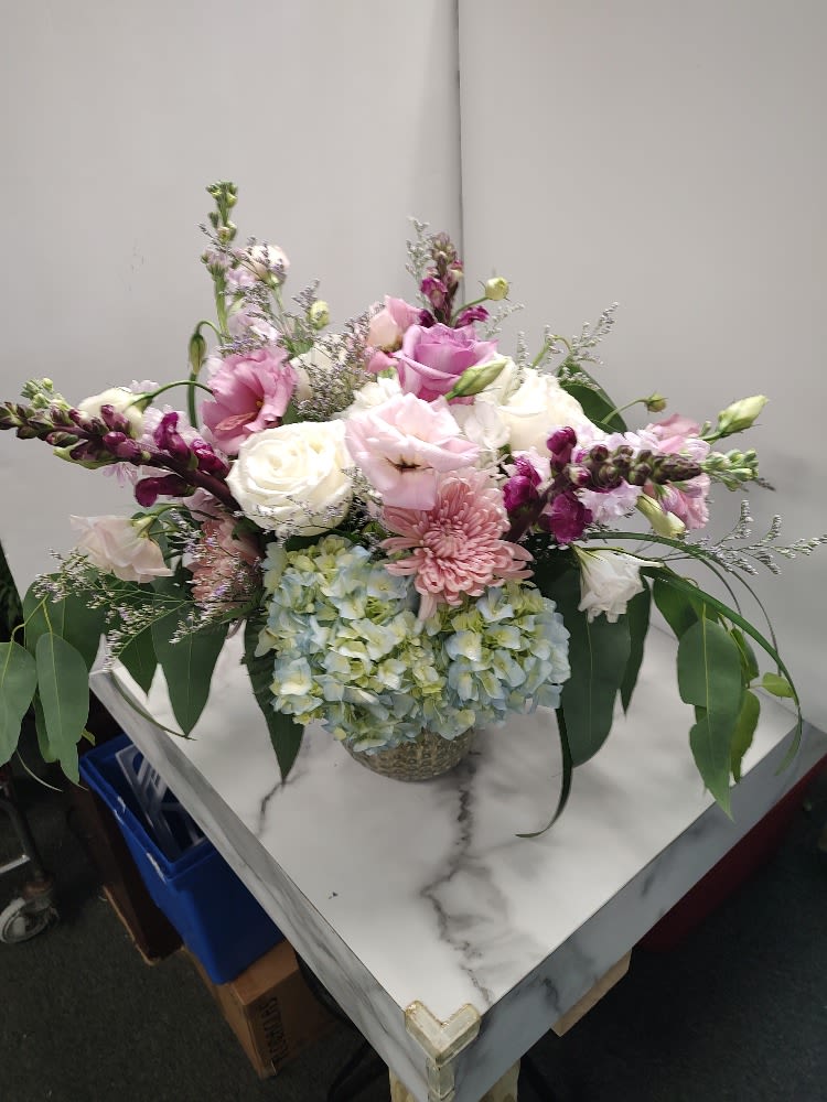 An Inspired Spring An Art and Flowers Exclusive