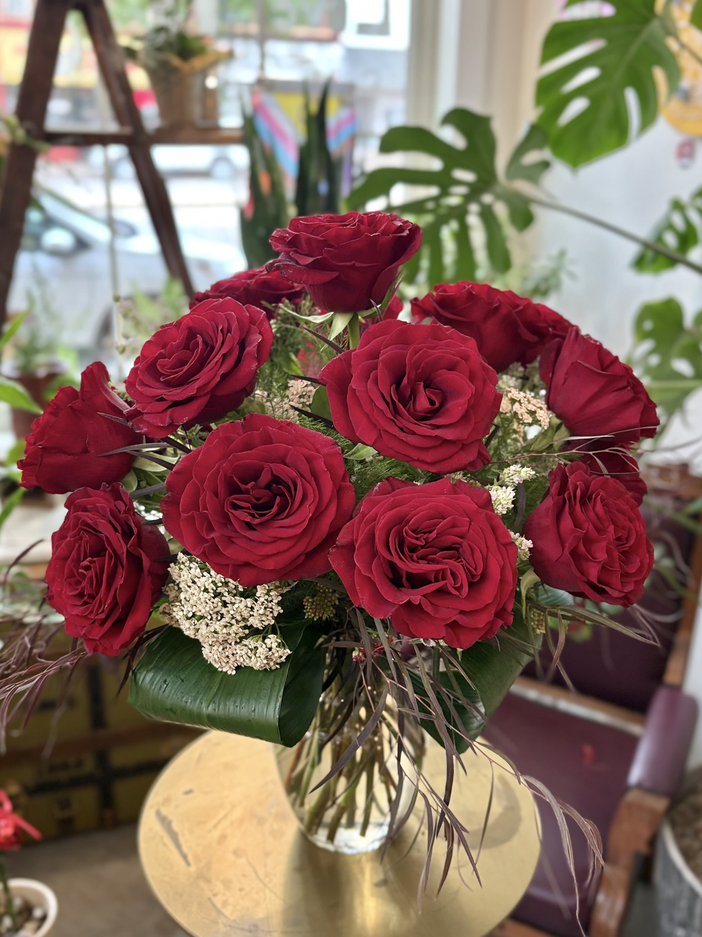 Classic Dozen Rose Vase