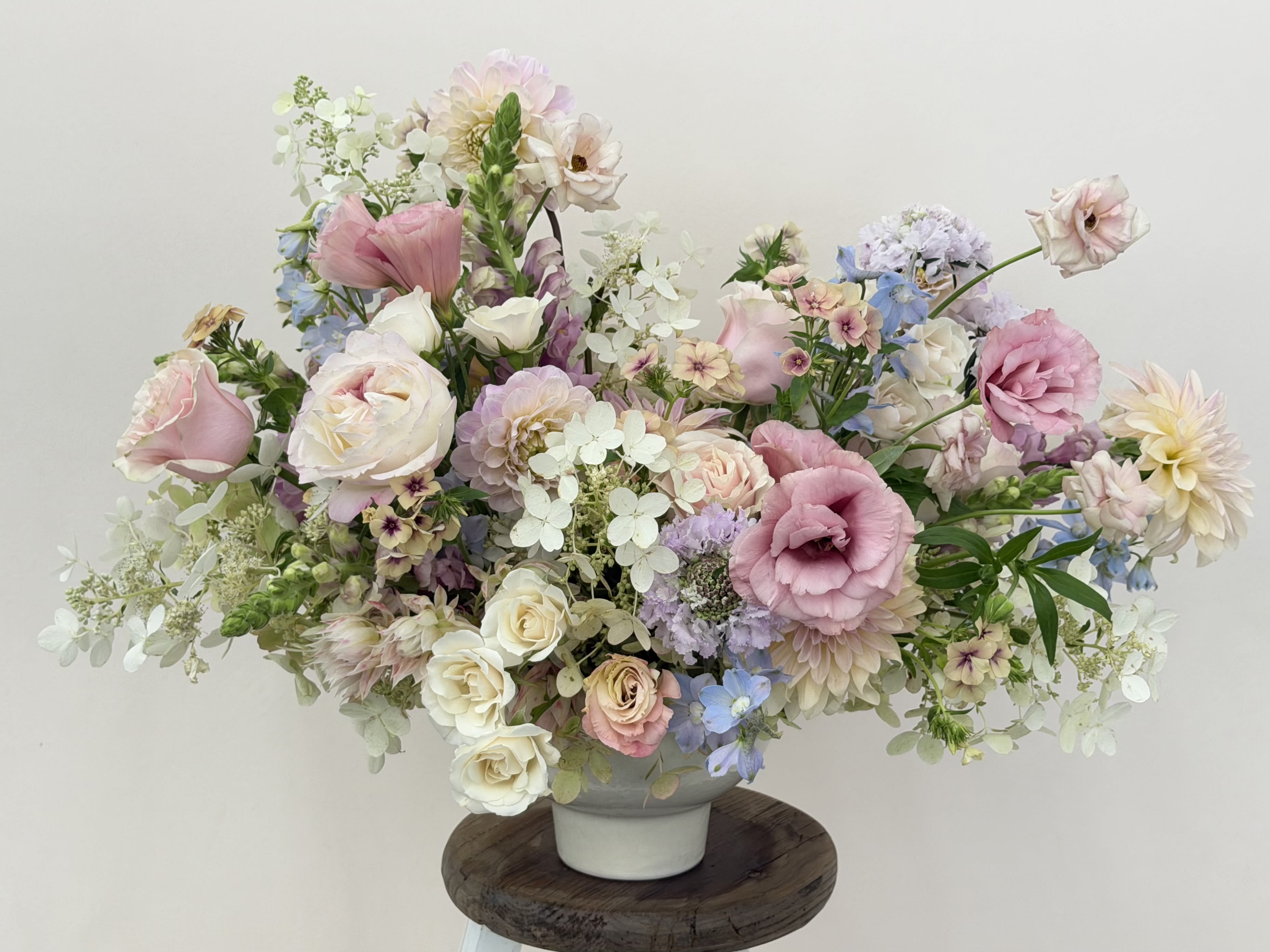 The Soft & Subtle Summer Arrangement.