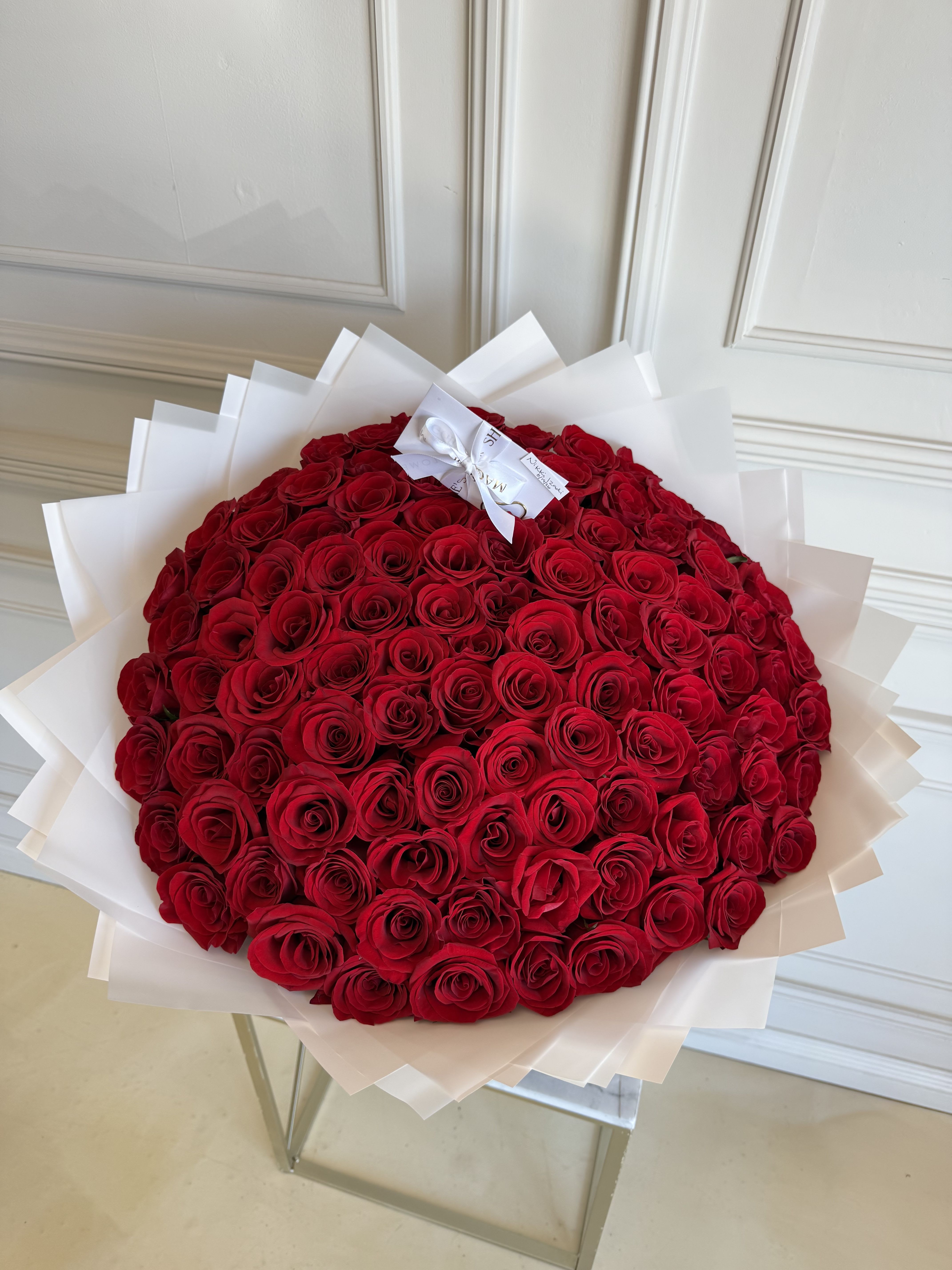 MFS 100 Rose Bouquet (white wrapping)