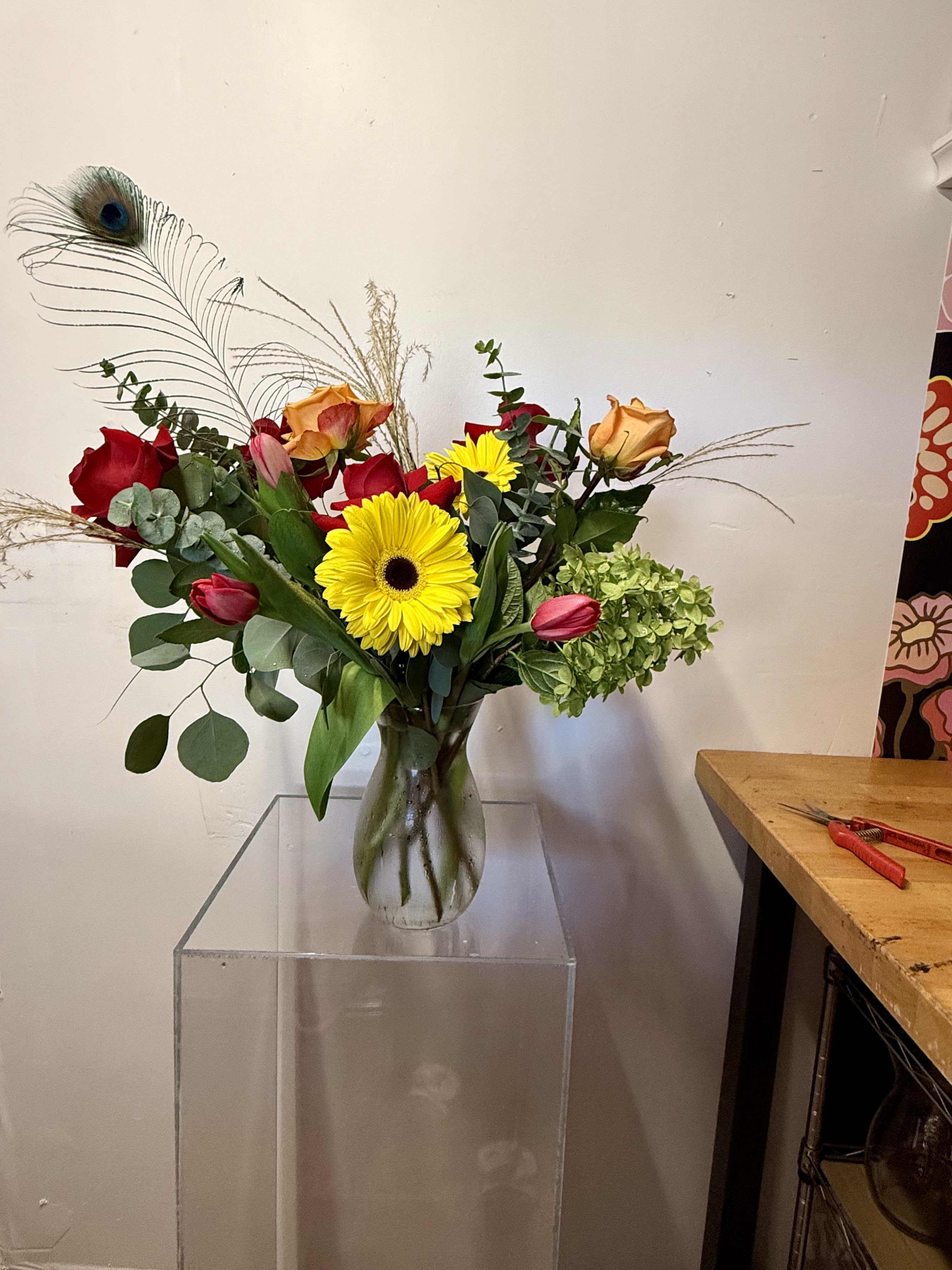 Seasonal Designer’s Choice - Premier Flowers Exclusive